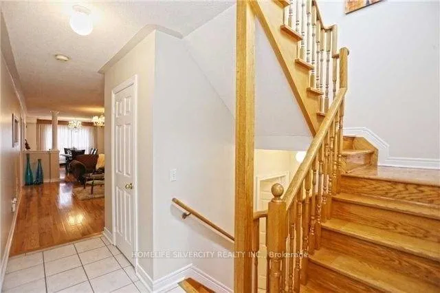 Photo 2 of Unit Upper, 26 Slessor Lane, Brampton, Bram East — HOMEH