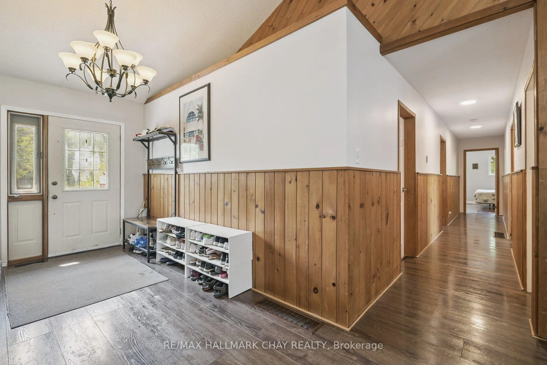 Photo 11 of 7521 County Road 10, Essa, Angus — HOMEH