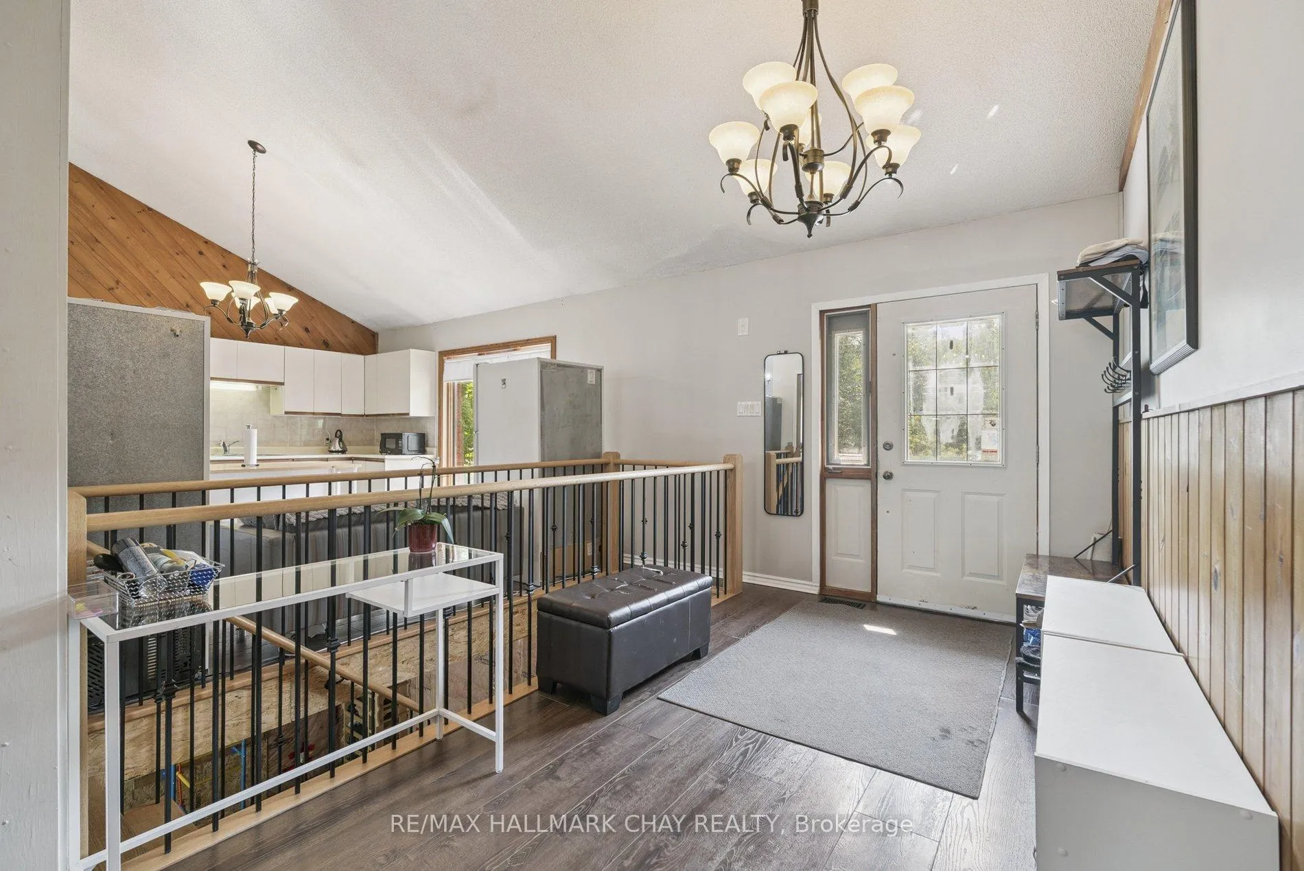 Photo 13 of 7521 County Road 10, Essa, Angus — HOMEH