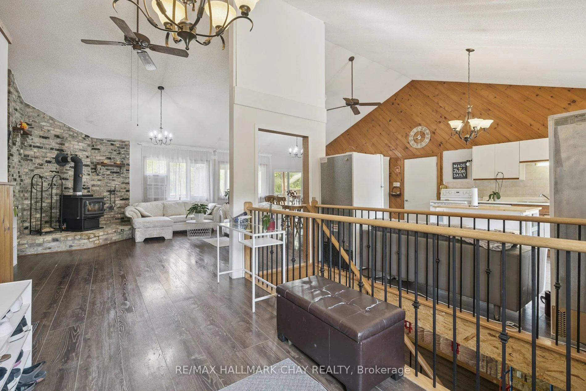 Photo 14 of 7521 County Road 10, Essa, Angus — HOMEH