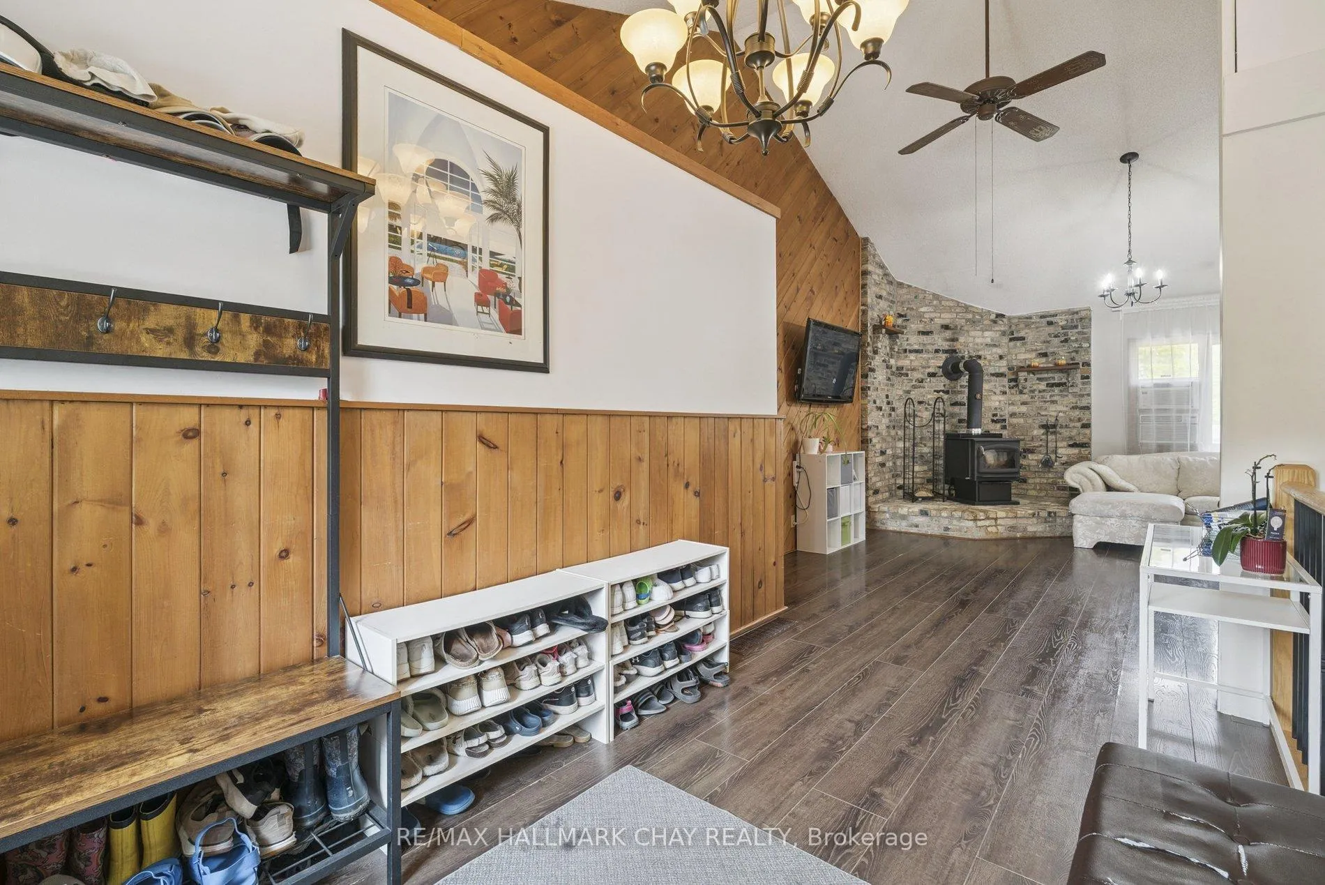 Photo 15 of 7521 County Road 10, Essa, Angus — HOMEH