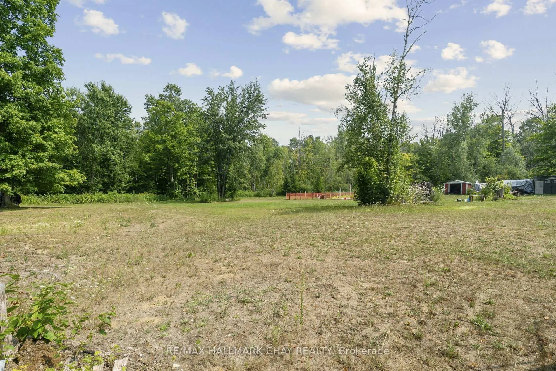 Photo 40 of 7521 County Road 10, Essa, Angus — HOMEH