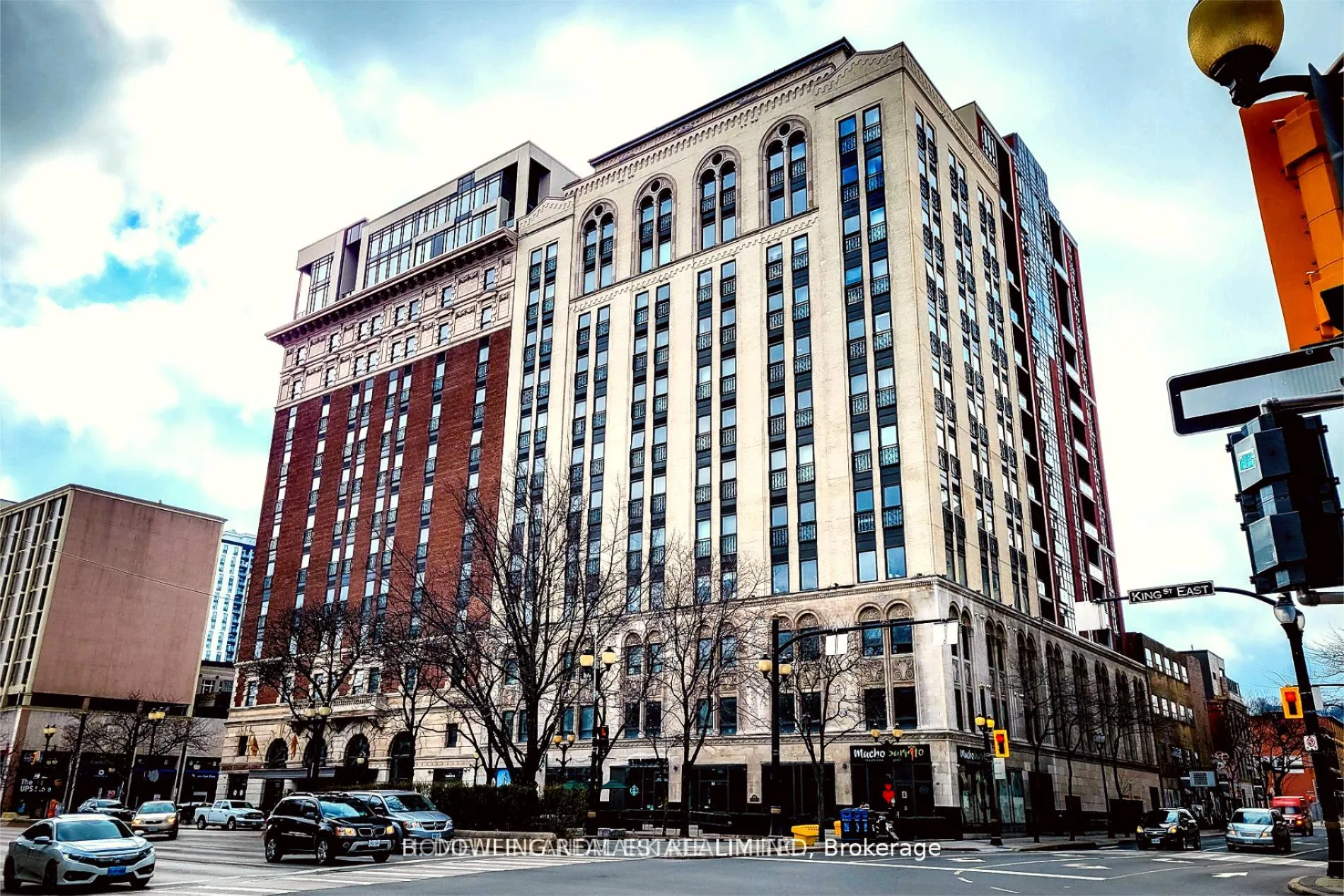 Front of Unit 709, 112 King Street E
