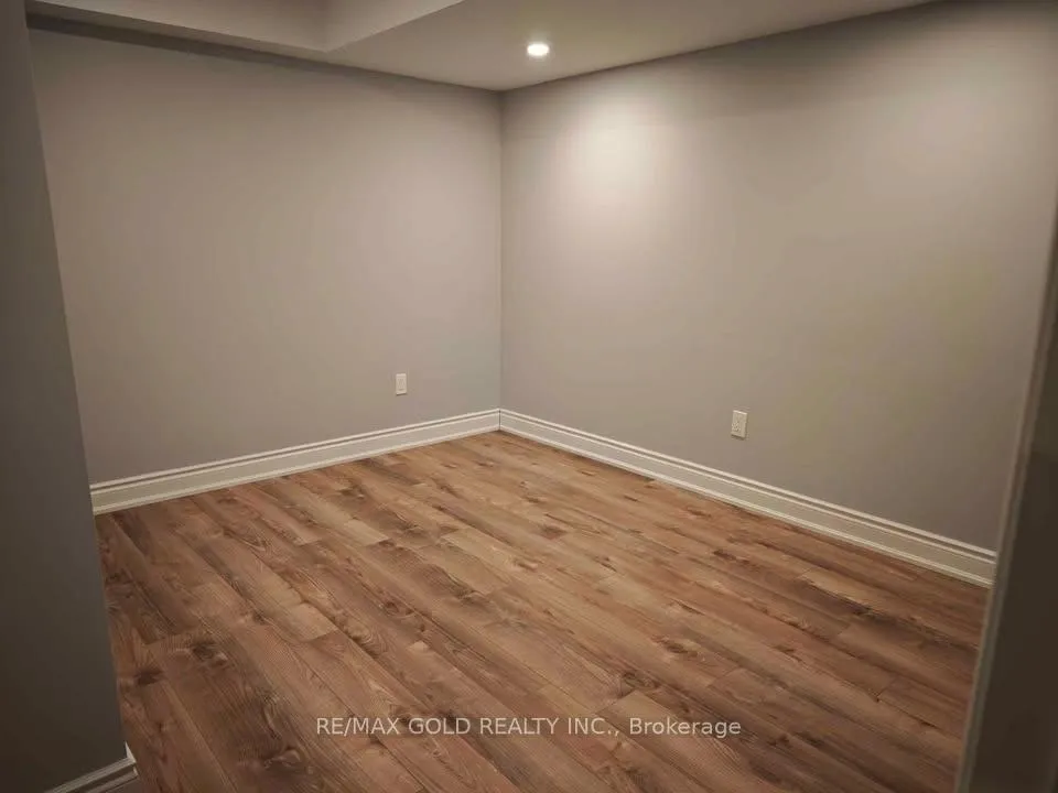 Photo 7 of 21 Savita Road, Brampton, Fletcher's Meadow — HOMEH