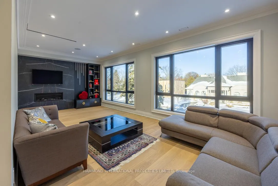 Photo 23 of 26 Valloncliffe Road, Markham, Bayview Glen — HOMEH