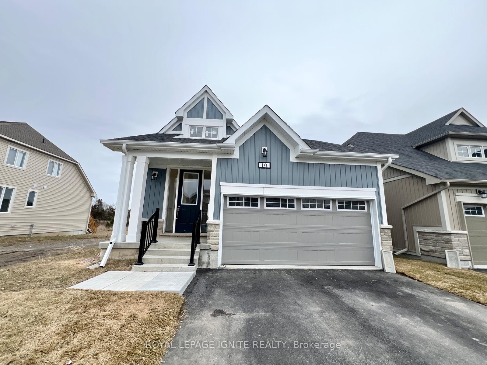 Front of 10 Oakmont Drive