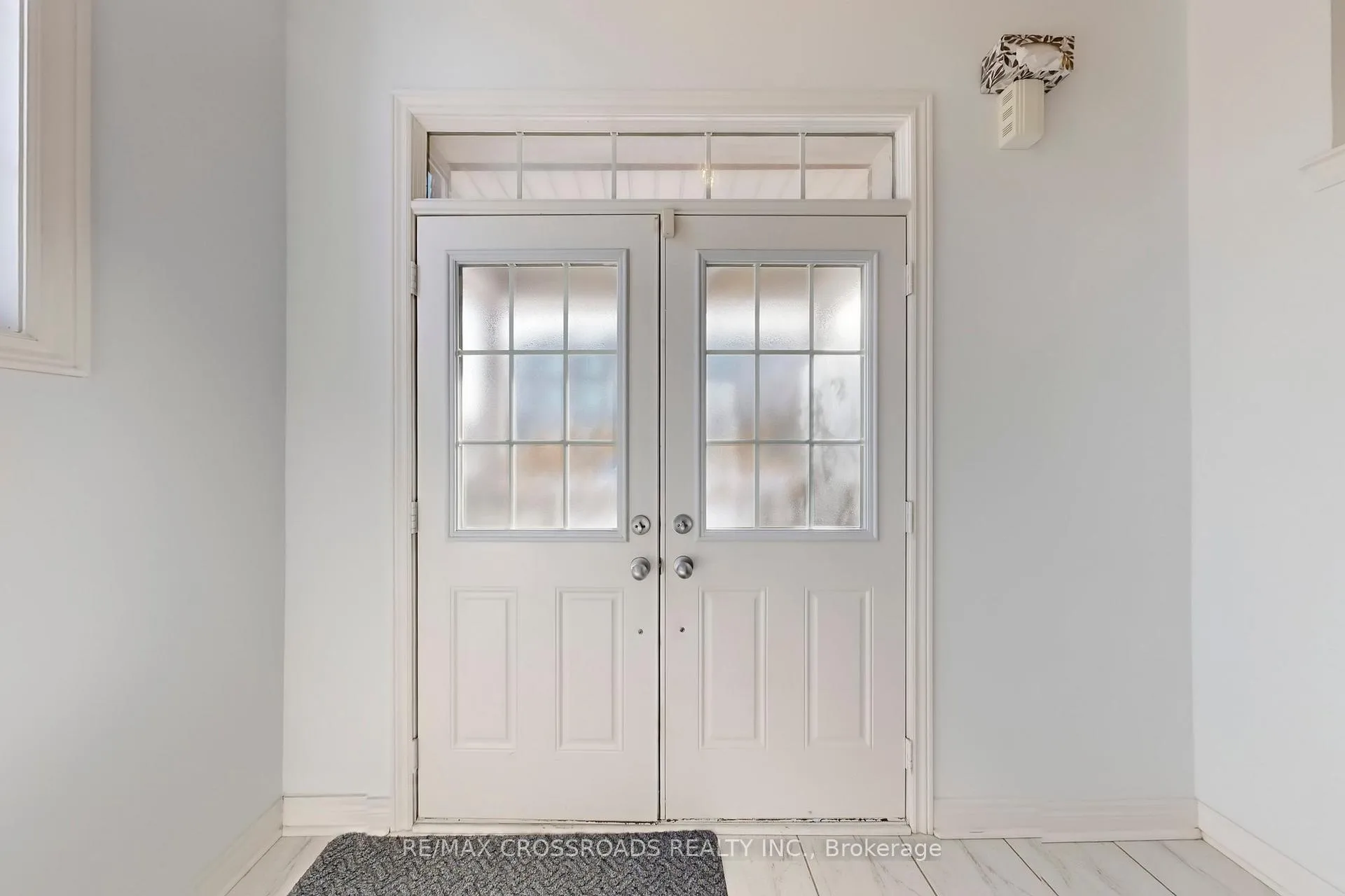 Photo 3 of 76 Rustle Woods Avenue, Markham, Cornell — HOMEH