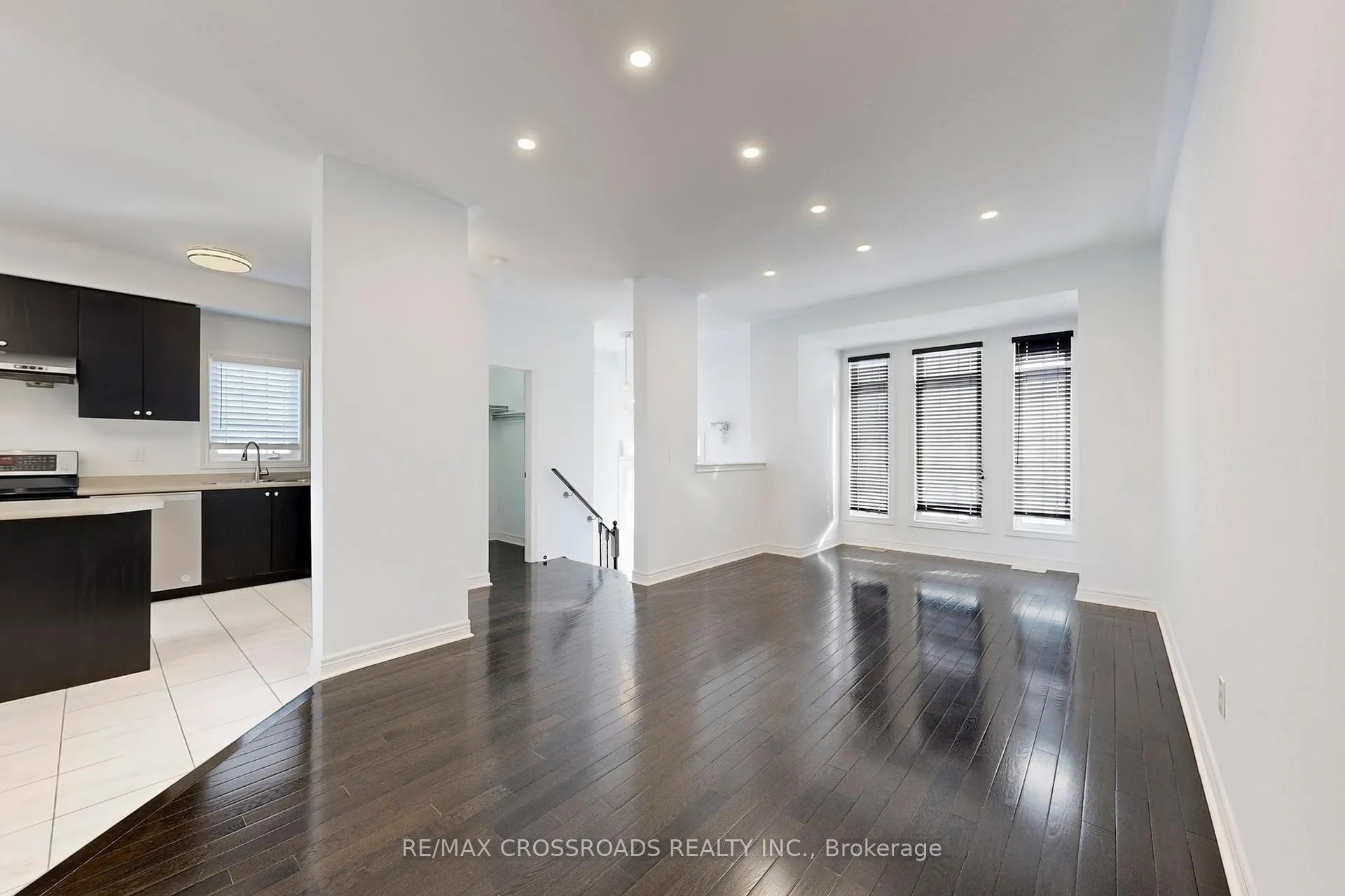 Photo 7 of 76 Rustle Woods Avenue, Markham, Cornell — HOMEH