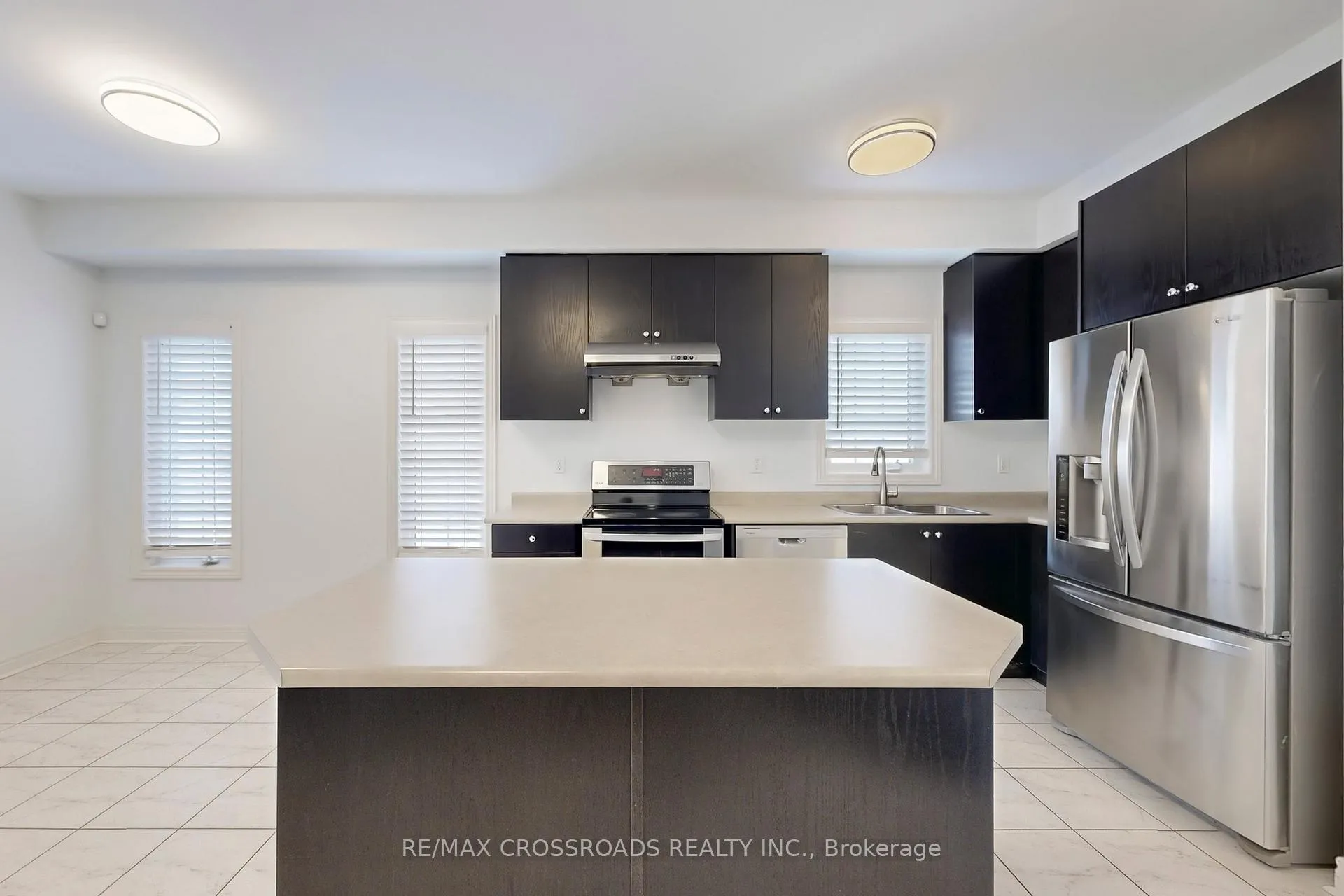 Photo 11 of 76 Rustle Woods Avenue, Markham, Cornell — HOMEH
