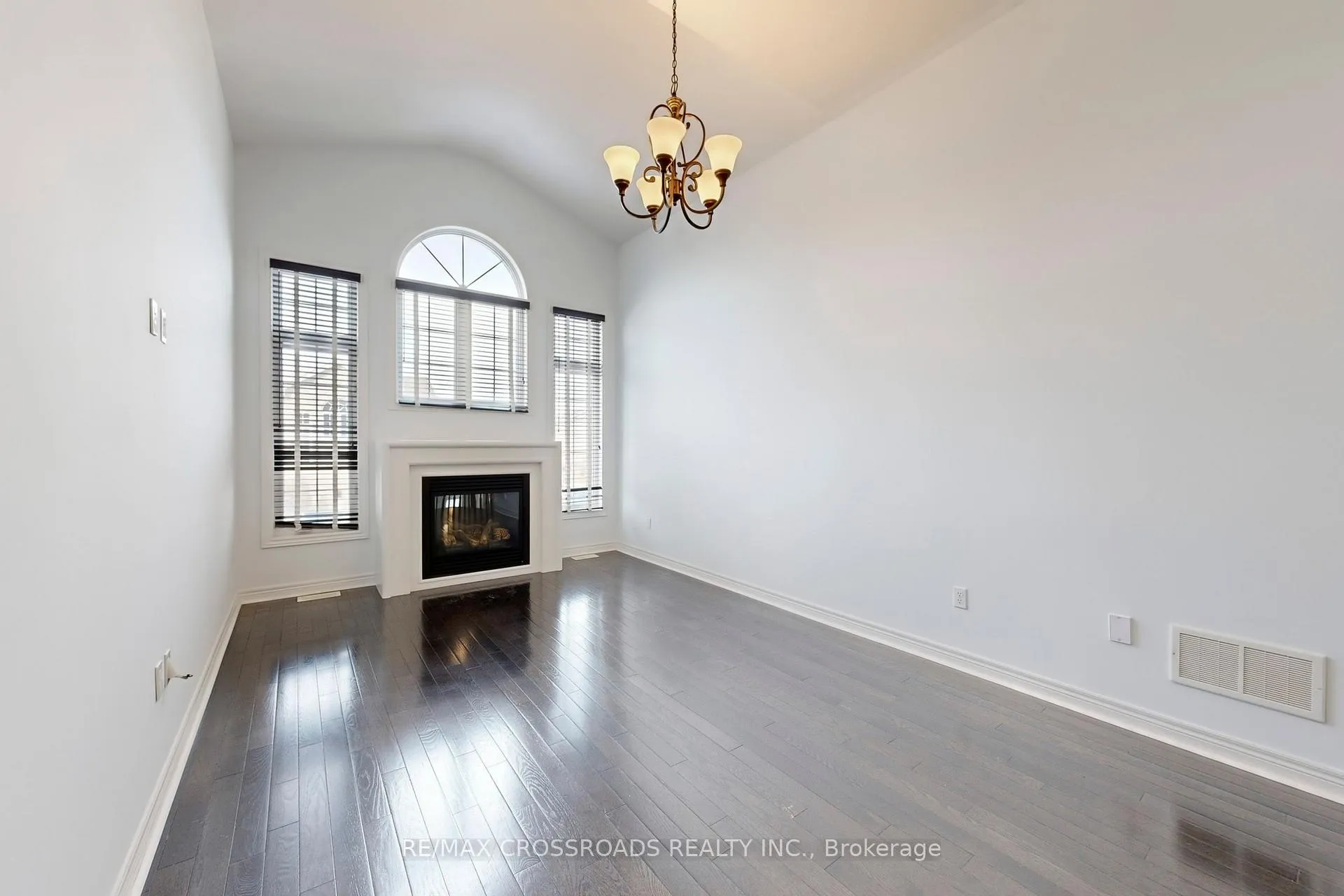 Photo 15 of 76 Rustle Woods Avenue, Markham, Cornell — HOMEH