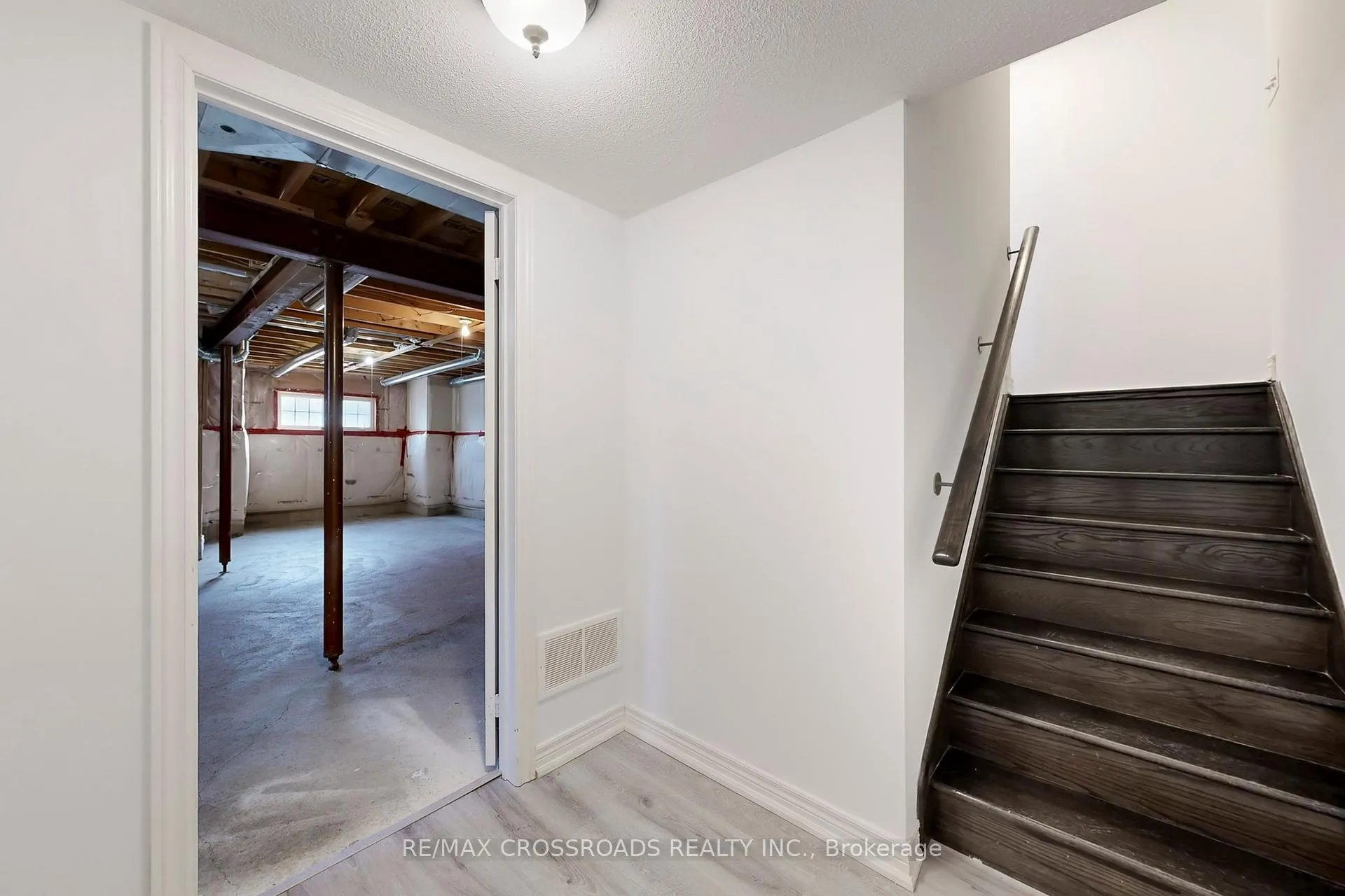 Photo 23 of 76 Rustle Woods Avenue, Markham, Cornell — HOMEH