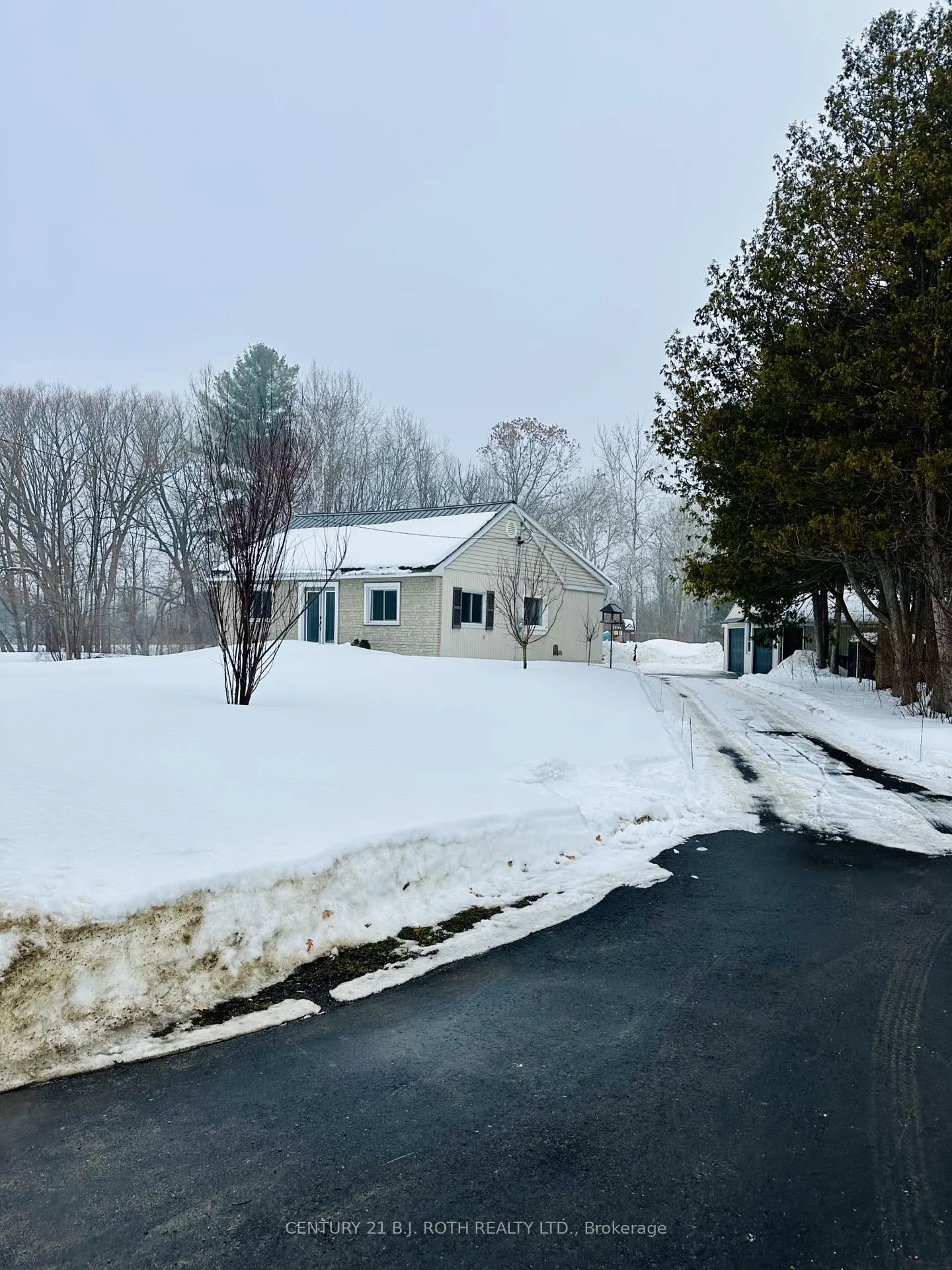 Photo 1 of 8109 93 Highway, Tiny, Wyebridge — HOMEH