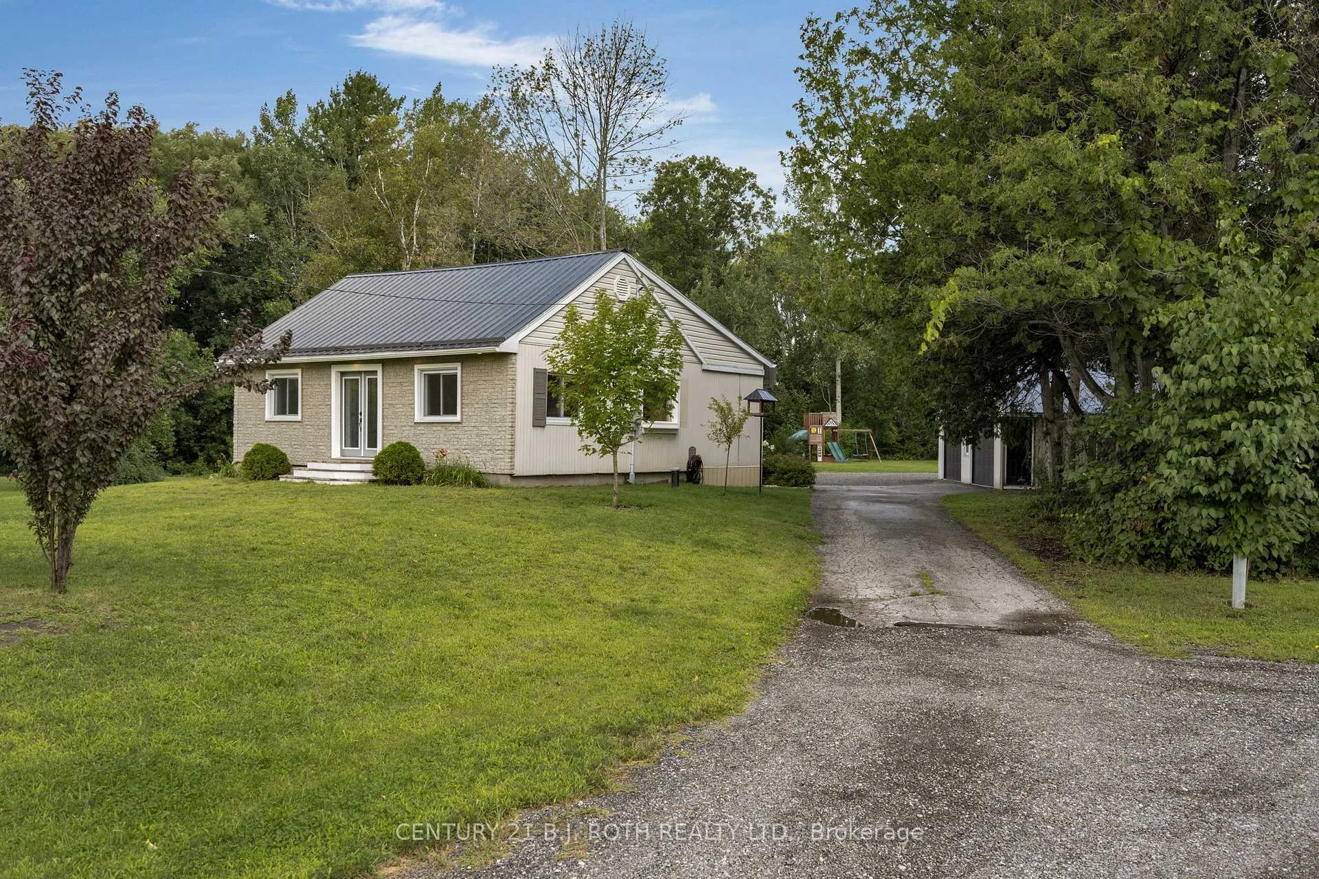 Photo 3 of 8109 93 Highway, Tiny, Wyebridge — HOMEH