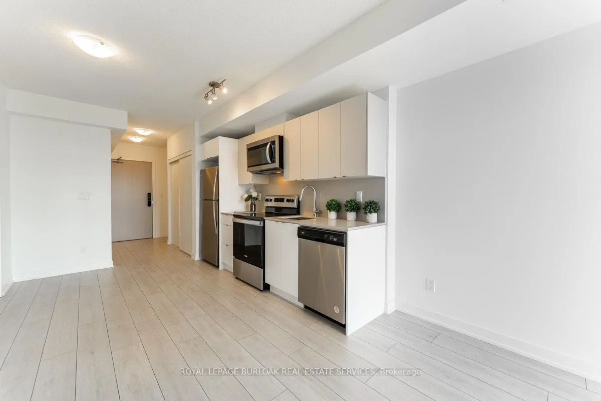 Photo 7 of Unit A518, 3210 Dakota Common, Burlington, Alton — HOMEH
