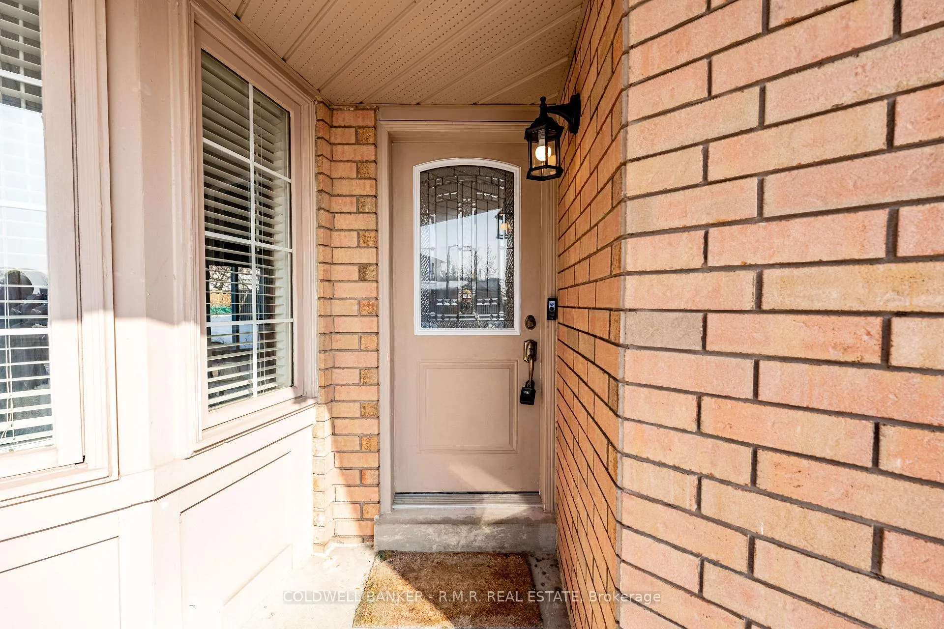 Photo 4 of 15 Greengrove Way, Whitby, Rolling Acres — HOMEH