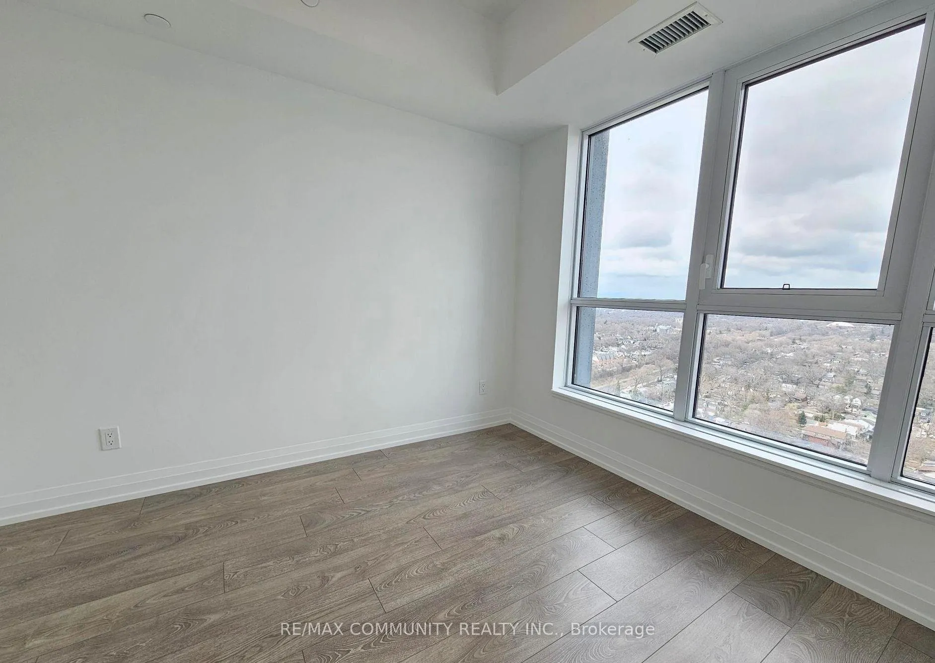 Photo 11 of Unit 2709, 286 Main Street, Toronto, East End-Danforth — HOMEH