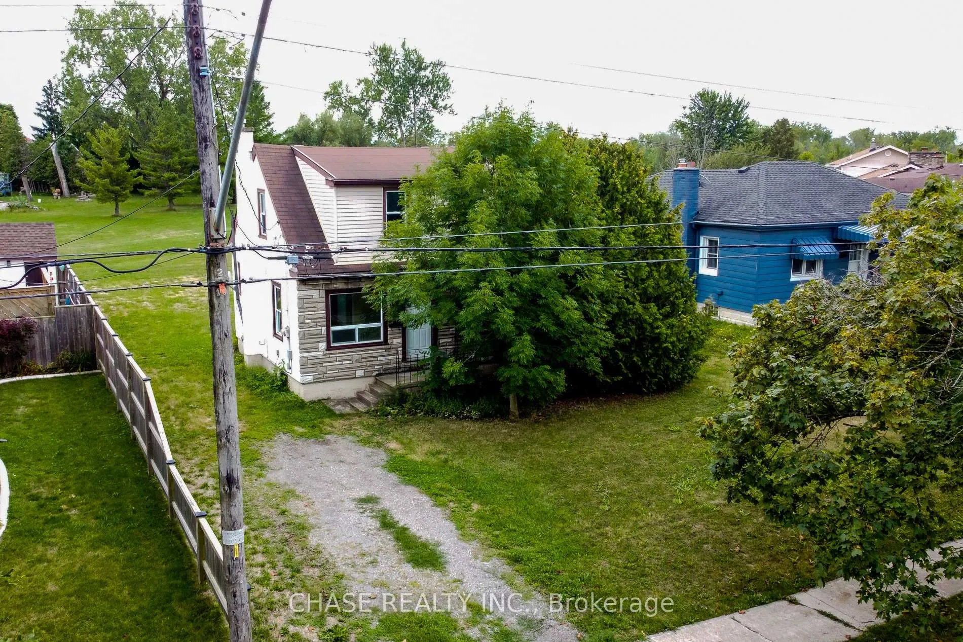 Photo 5 of 107 Saint George Street, Welland, Broadway — HOMEH