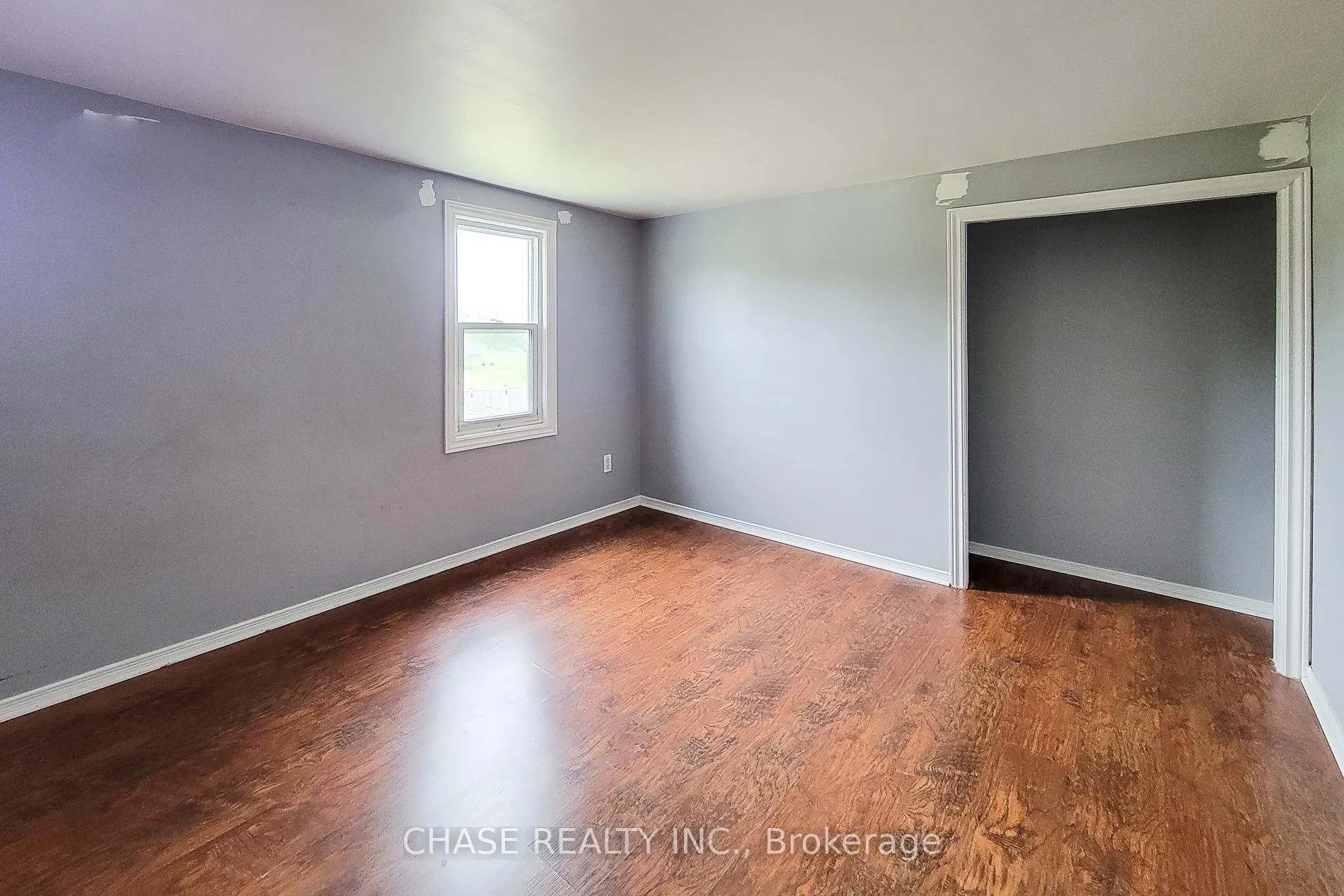 Photo 28 of 107 Saint George Street, Welland, Broadway — HOMEH
