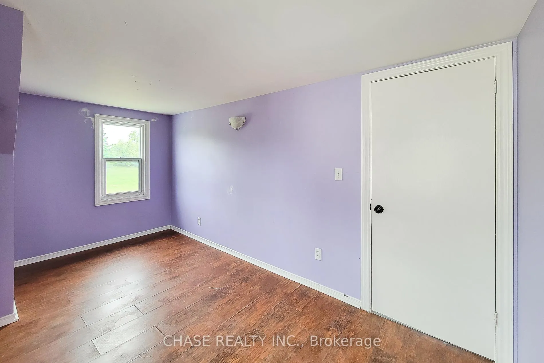 Photo 34 of 107 Saint George Street, Welland, Broadway — HOMEH