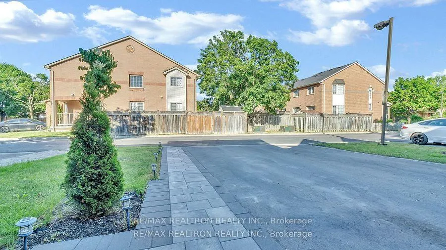Photo 40 of 22 Macintyre Lane, Ajax, Northwest Ajax — HOMEH