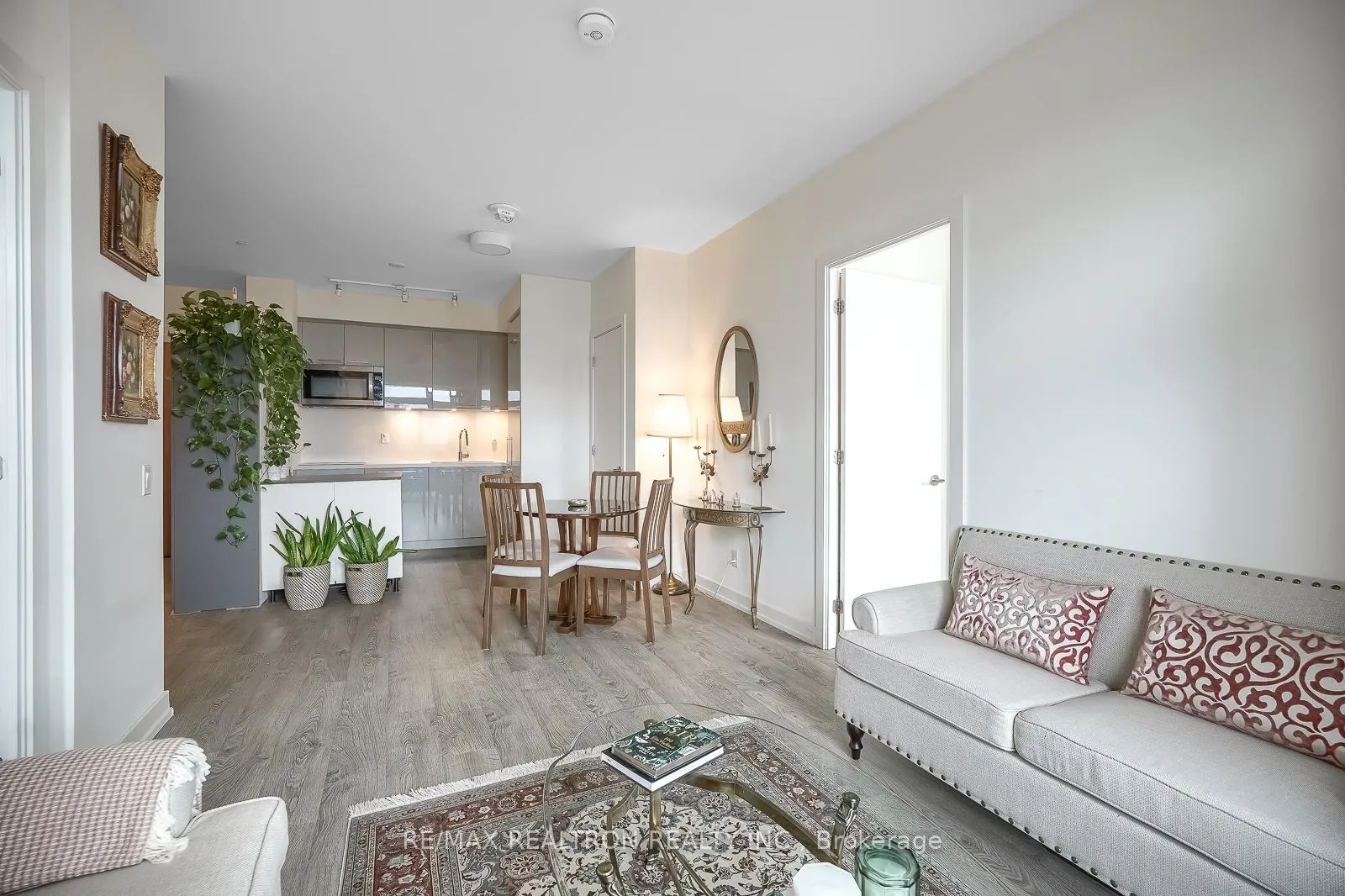 Photo 10 of Unit 2707, 1 Grandview Avenue, Markham, Thornhill — HOMEH