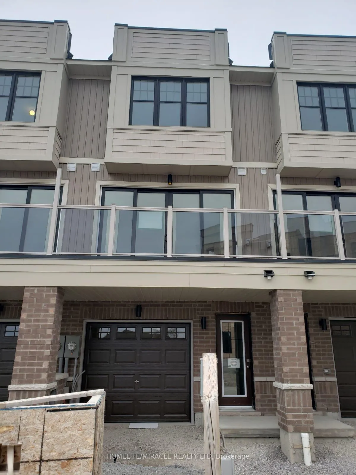 Photo 2 of 1431 Green Road, Clarington, Bowmanville — HOMEH