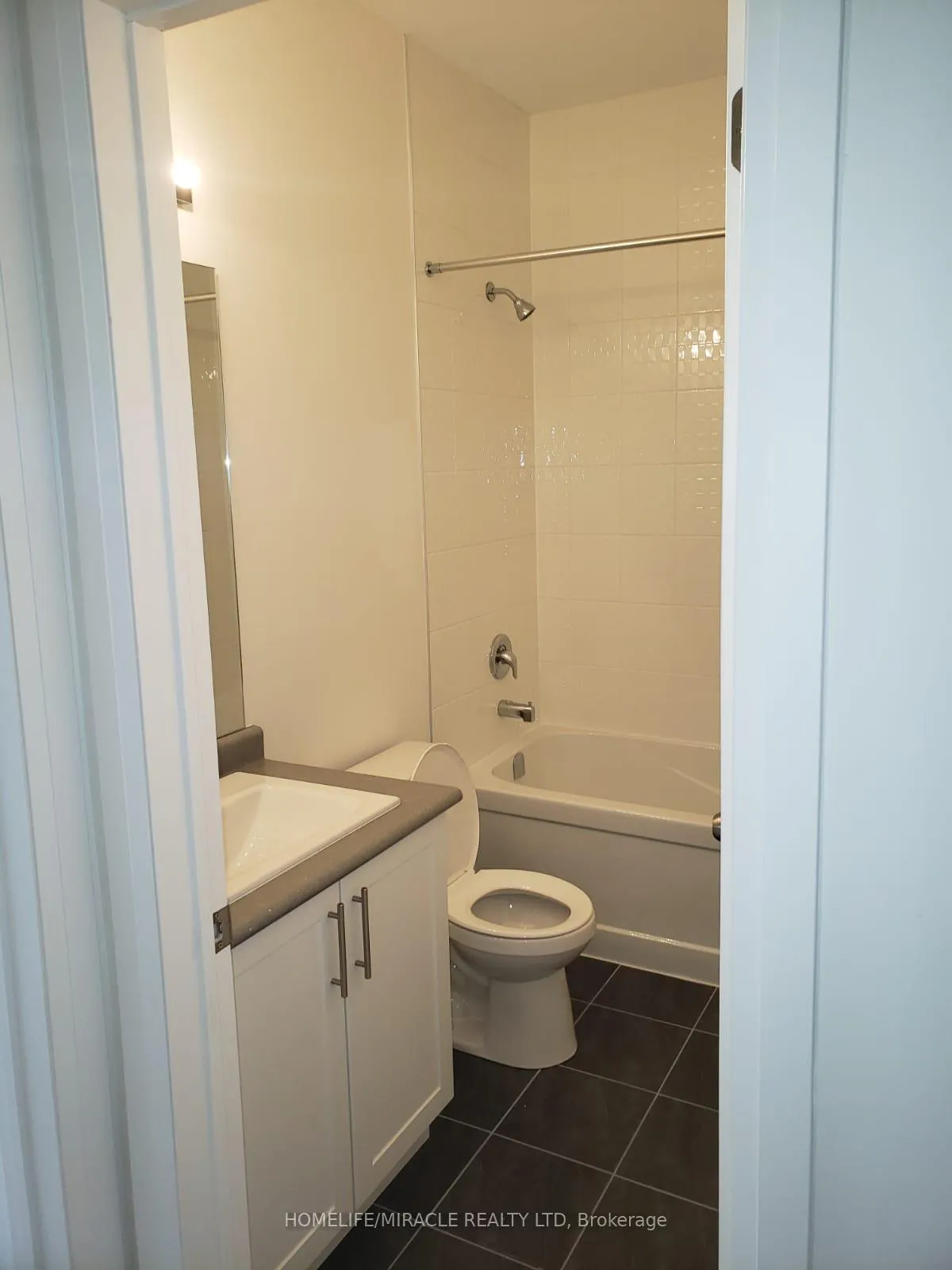 Photo 10 of 1431 Green Road, Clarington, Bowmanville — HOMEH