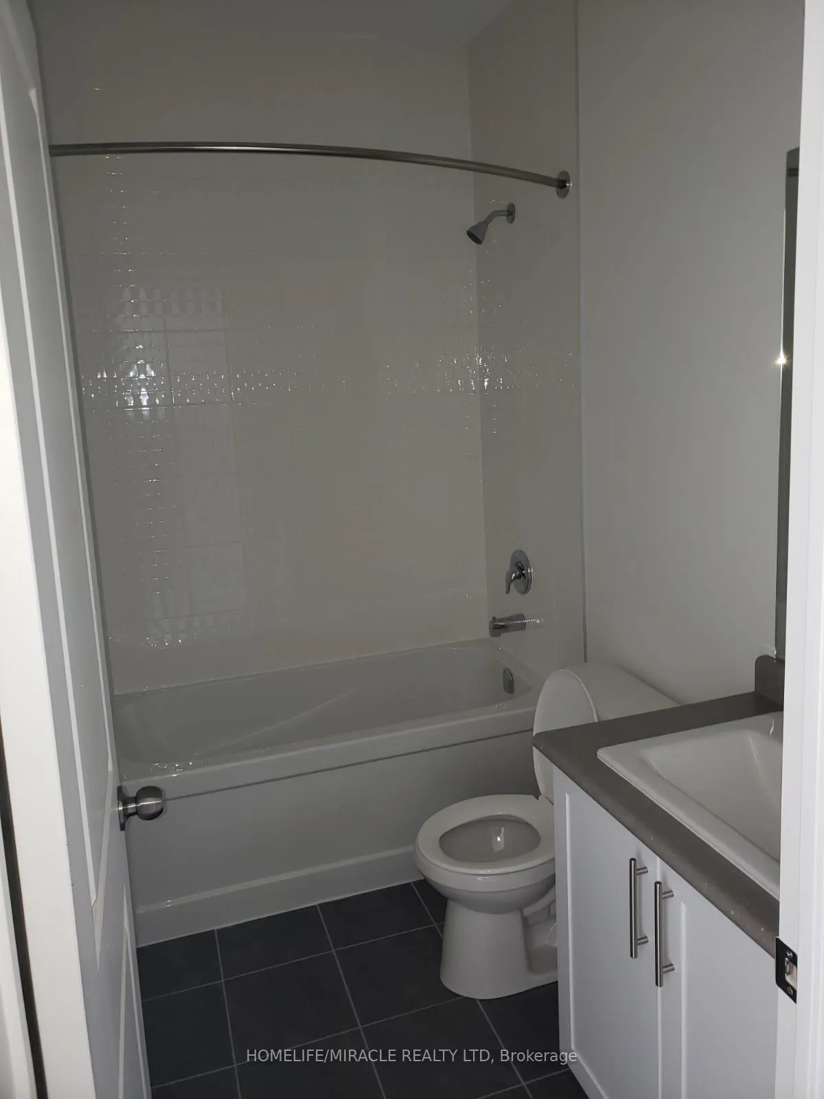 Photo 13 of 1431 Green Road, Clarington, Bowmanville — HOMEH