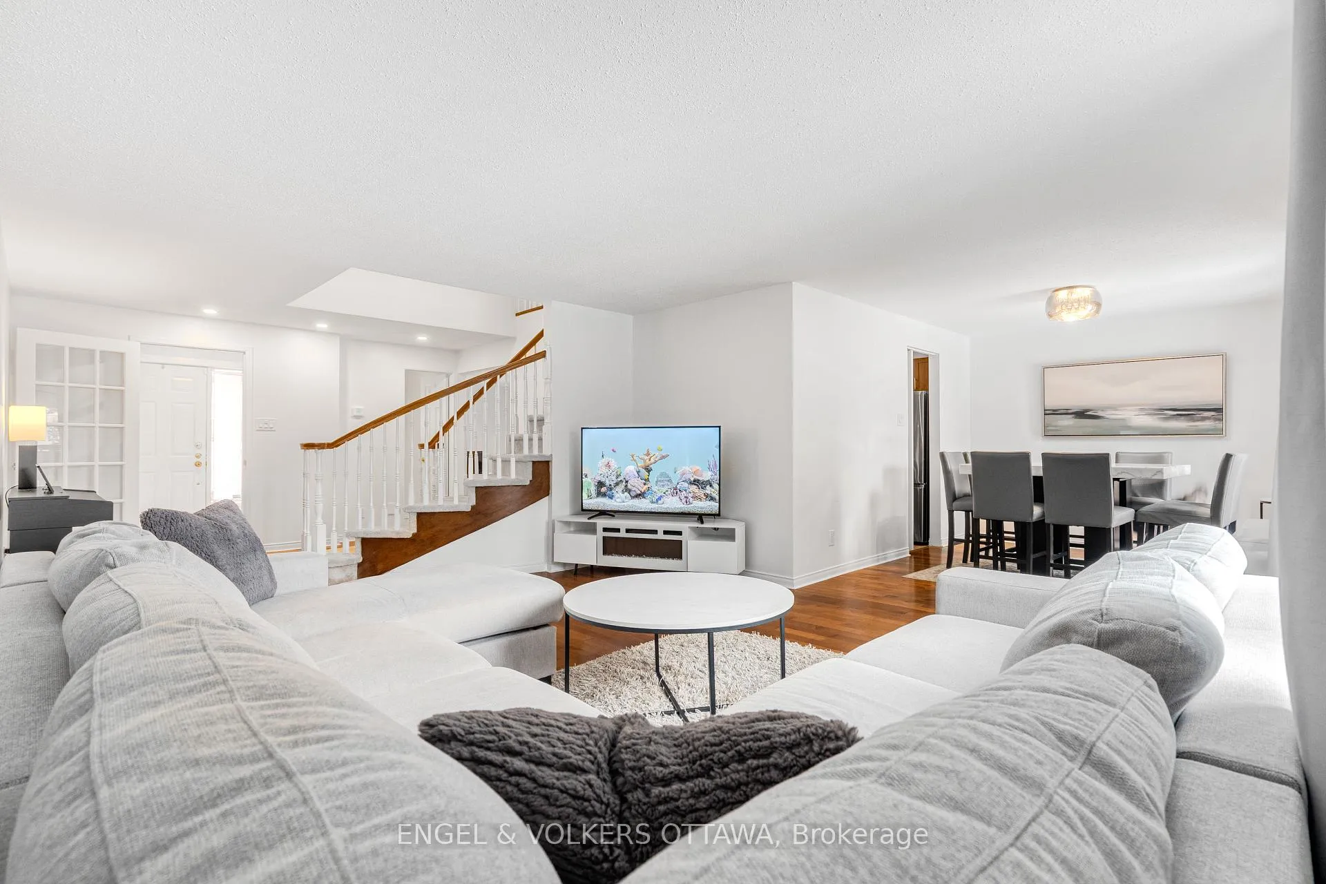 Photo 10 of 29 Valley Ridge Street, Ottawa, Borden Farm/Stewart Farm/Carleton Heights/Parkwood Hills — HOMEH
