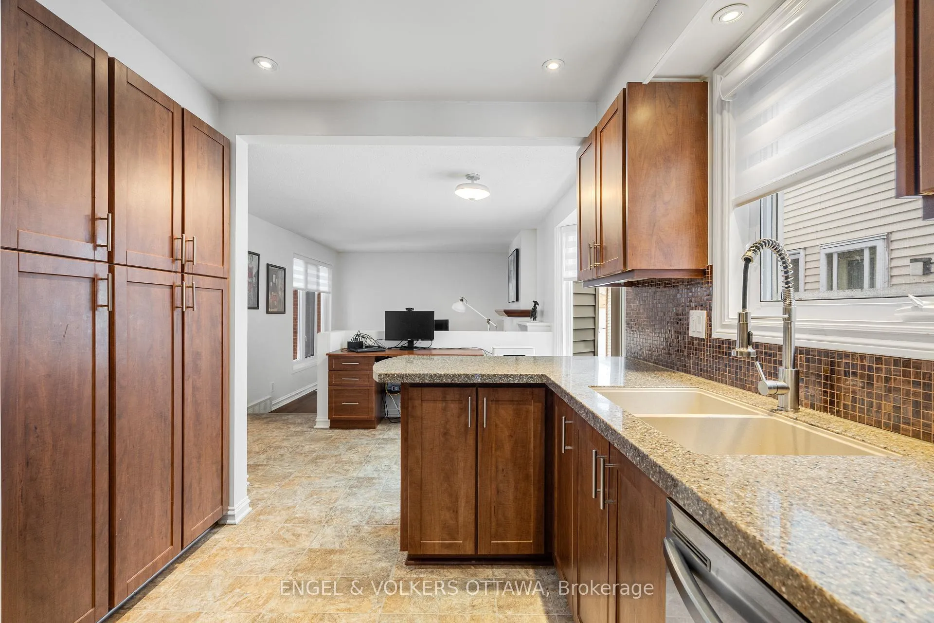 Photo 18 of 29 Valley Ridge Street, Ottawa, Borden Farm/Stewart Farm/Carleton Heights/Parkwood Hills — HOMEH