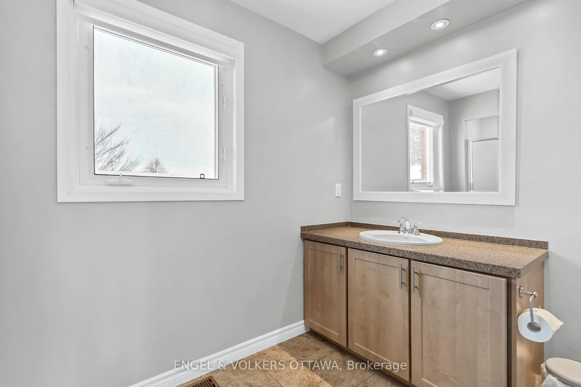 Photo 29 of 29 Valley Ridge Street, Ottawa, Borden Farm/Stewart Farm/Carleton Heights/Parkwood Hills — HOMEH