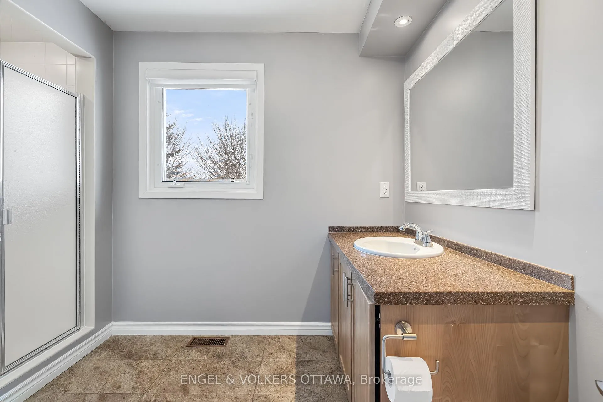 Photo 31 of 29 Valley Ridge Street, Ottawa, Borden Farm/Stewart Farm/Carleton Heights/Parkwood Hills — HOMEH