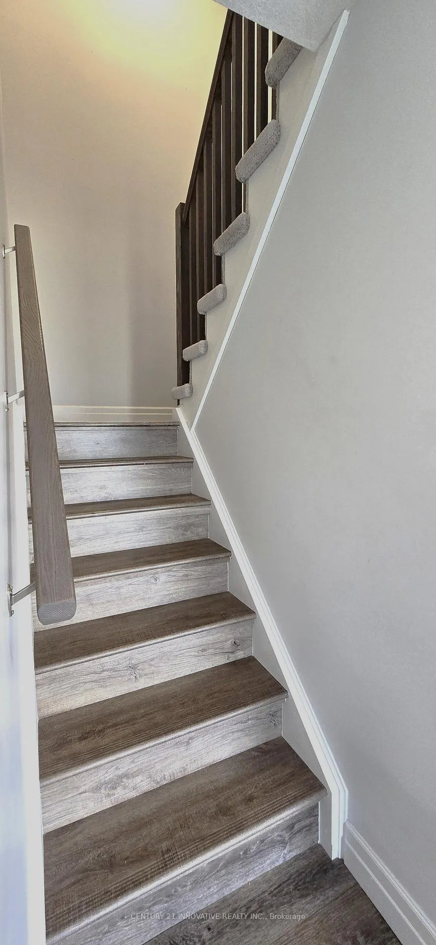 Photo 11 of 92 Pony Way S, Kitchener — HOMEH
