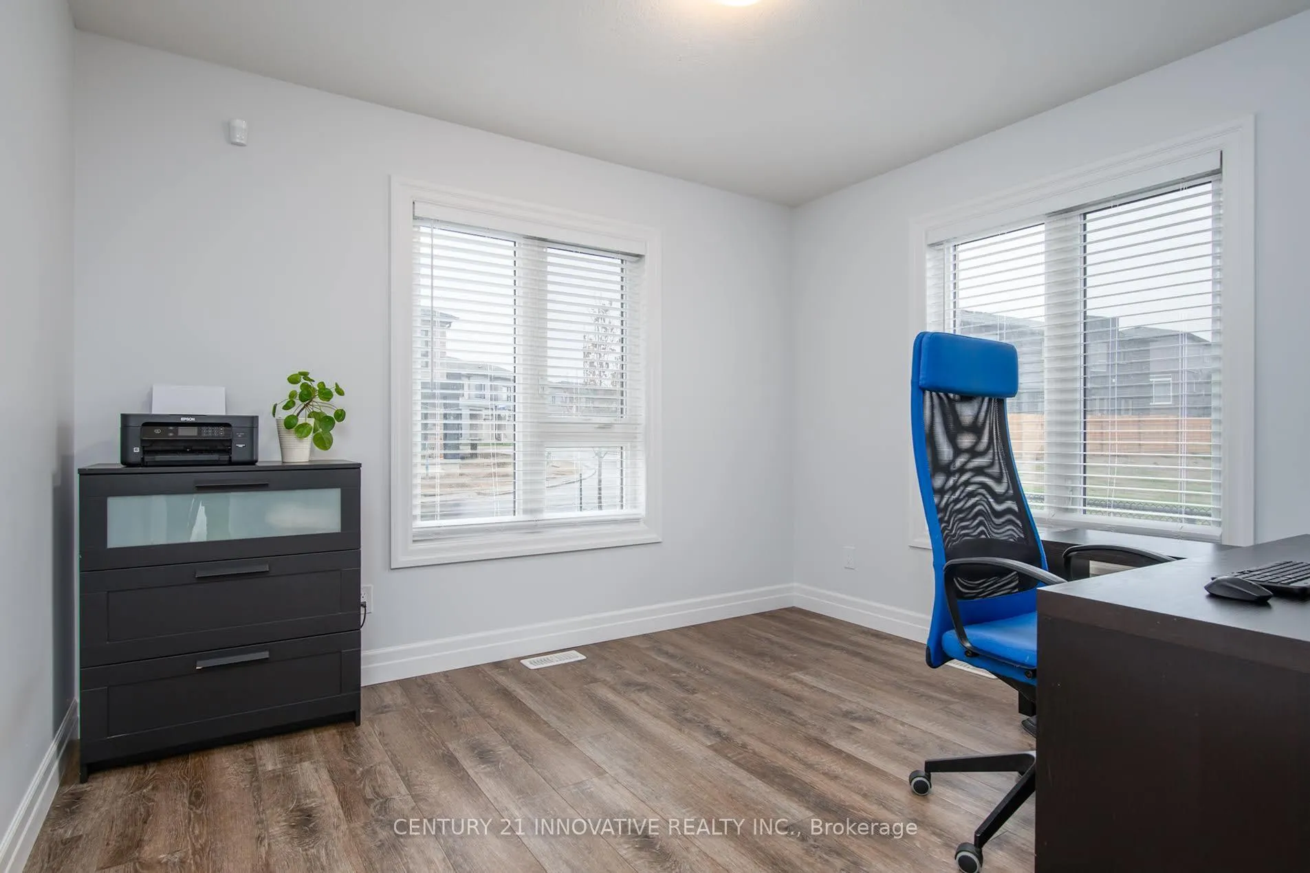 Photo 17 of 92 Pony Way S, Kitchener — HOMEH