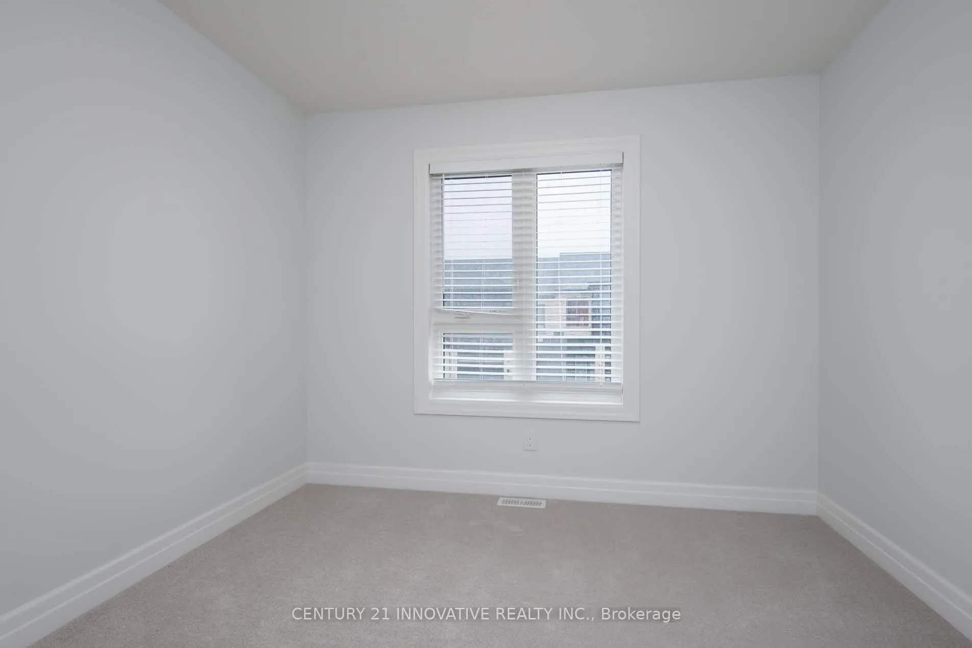 Photo 18 of 92 Pony Way S, Kitchener — HOMEH