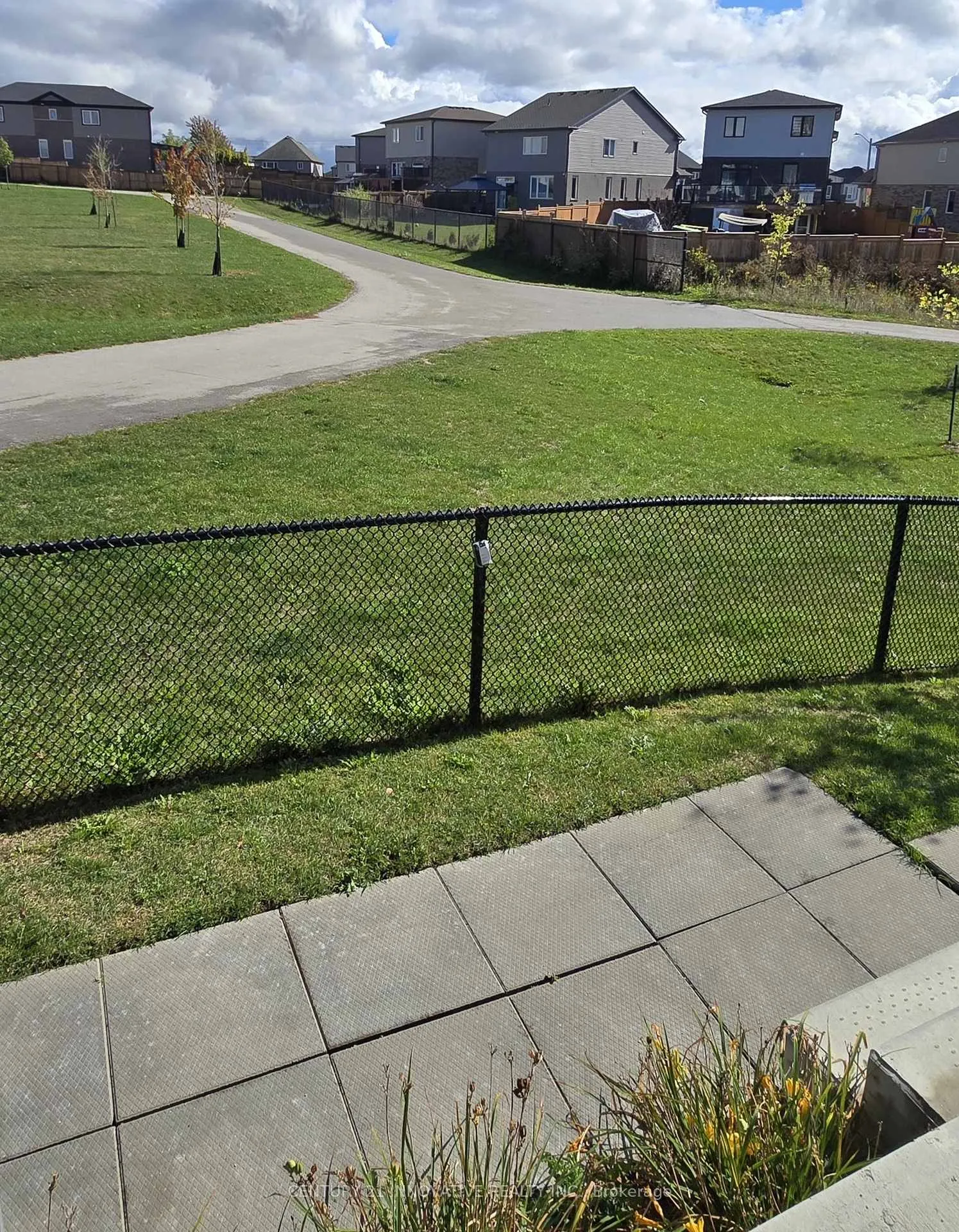 Photo 25 of 92 Pony Way S, Kitchener — HOMEH