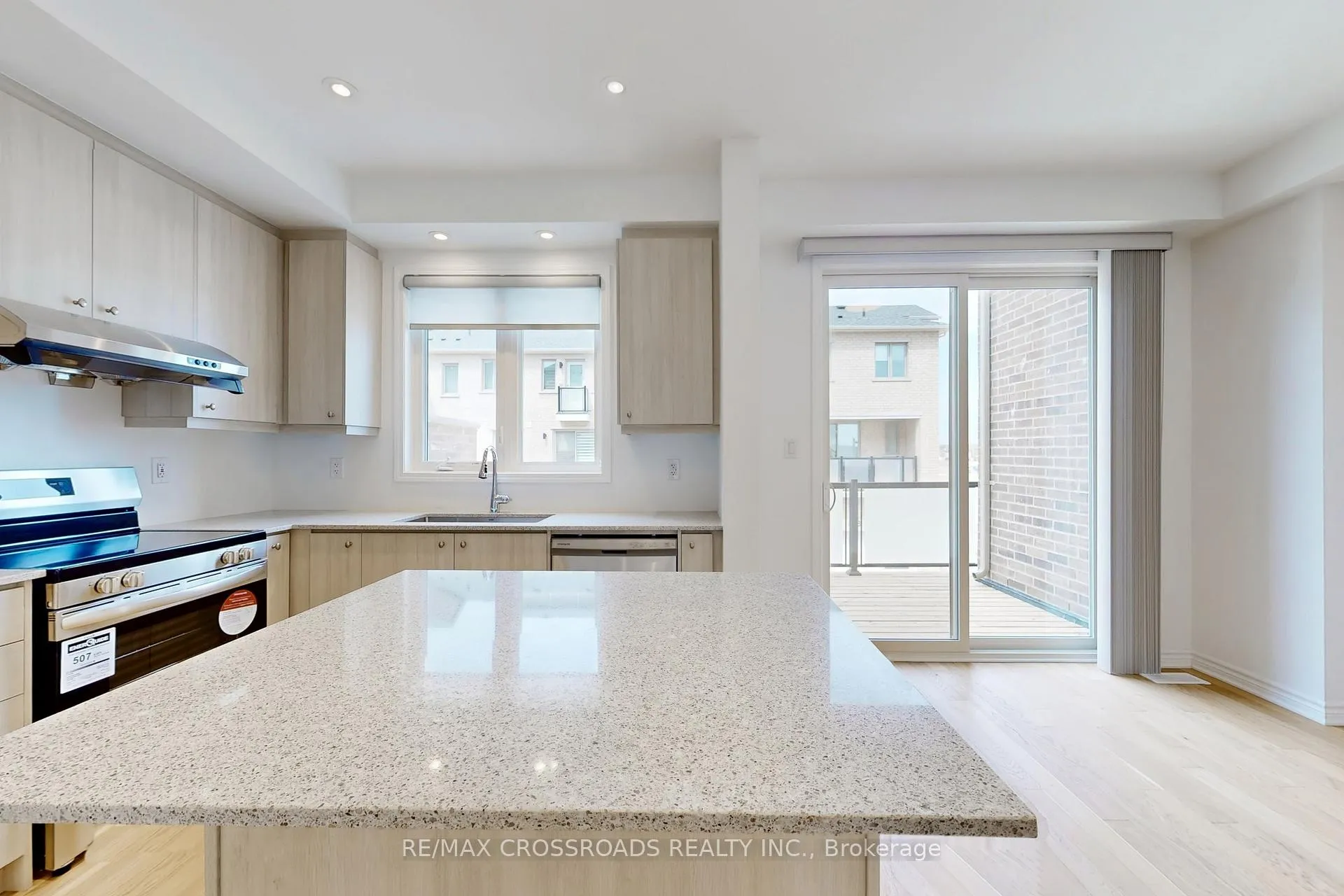 Photo 8 of 34 Avani Avenue, Markham, Rural Markham — HOMEH