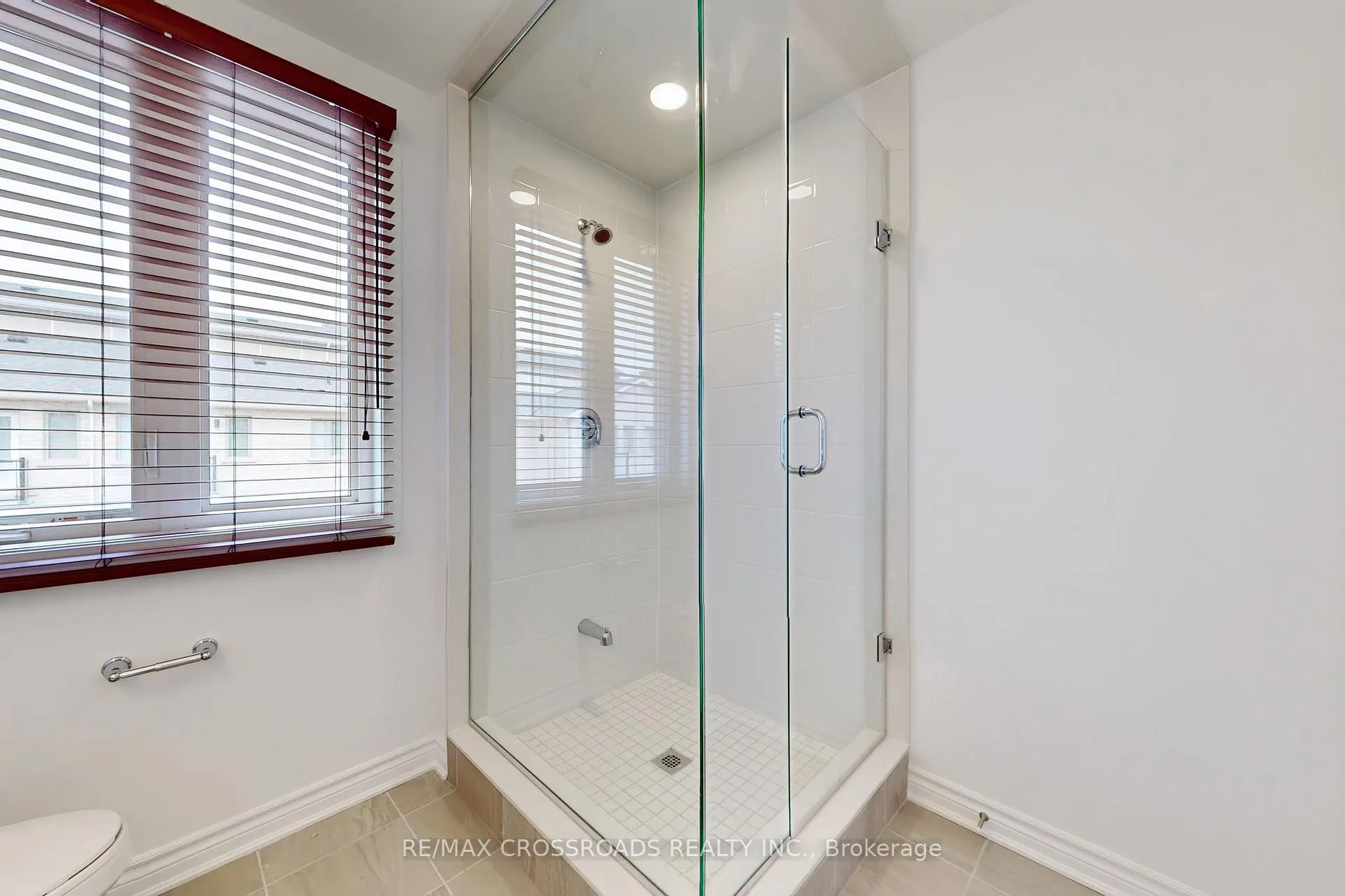 Photo 14 of 34 Avani Avenue, Markham, Rural Markham — HOMEH