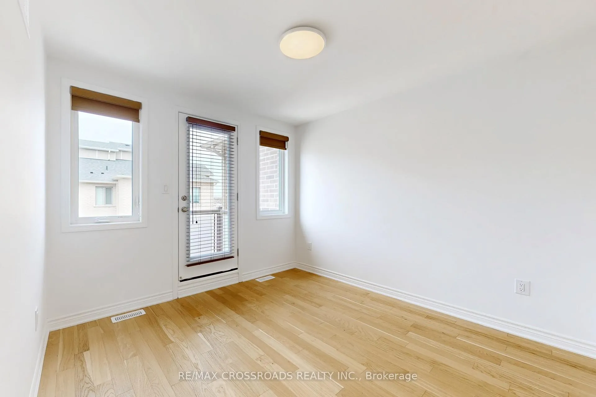 Photo 15 of 34 Avani Avenue, Markham, Rural Markham — HOMEH