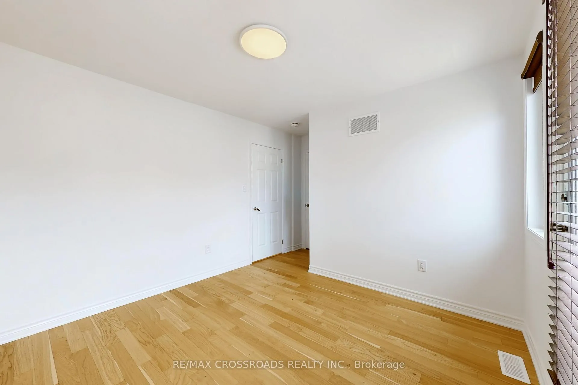 Photo 17 of 34 Avani Avenue, Markham, Rural Markham — HOMEH