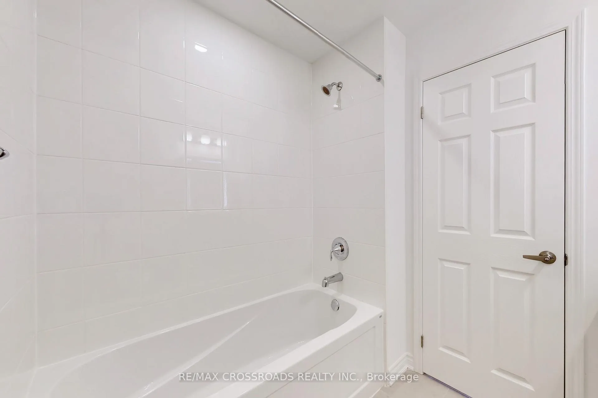 Photo 19 of 34 Avani Avenue, Markham, Rural Markham — HOMEH