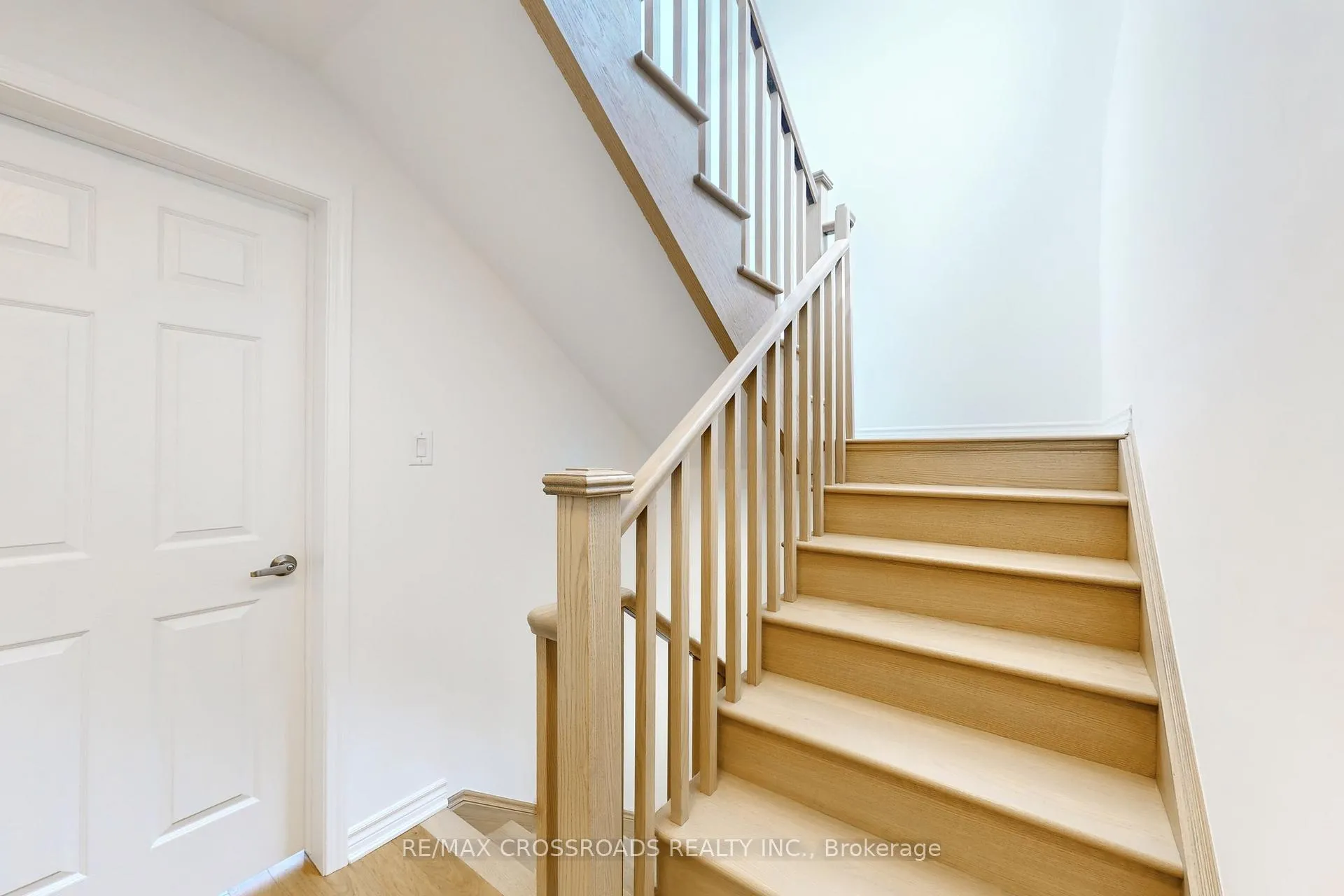 Photo 25 of 34 Avani Avenue, Markham, Rural Markham — HOMEH