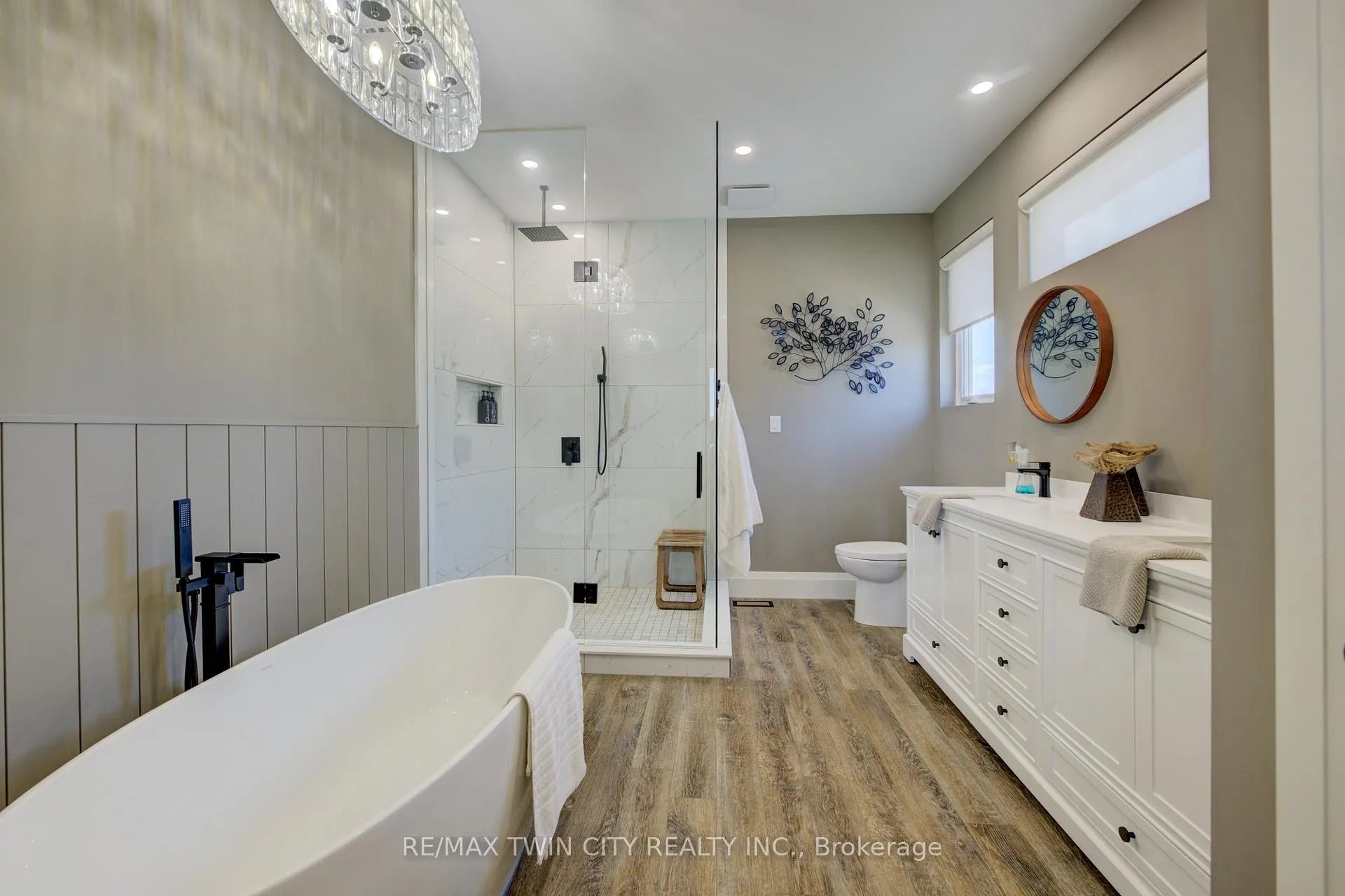 Photo 23 of 43711 Adelaide Street, Huron East, Brussels — HOMEH