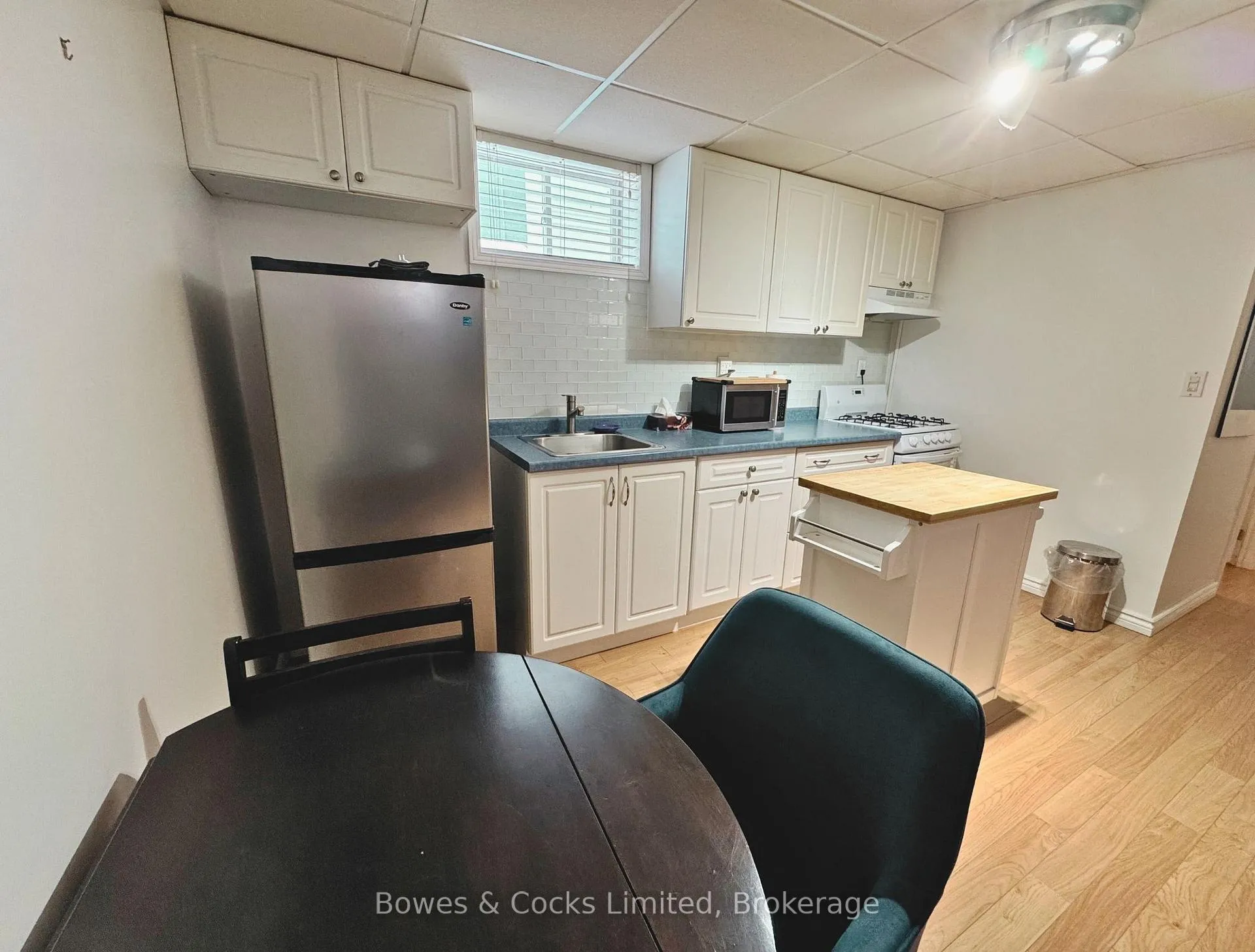 Photo 13 of 350 Braidwood Avenue, Peterborough, Otonabee Ward 1 — HOMEH