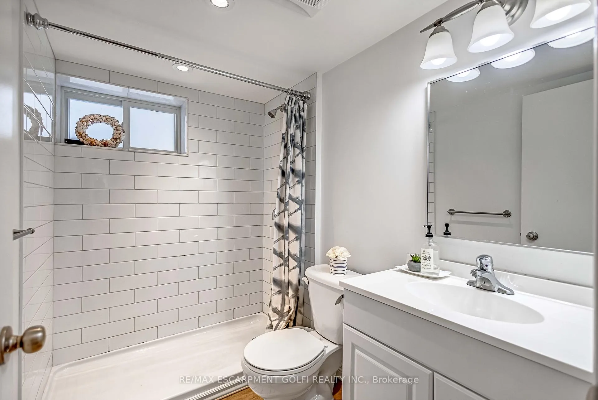 Photo 27 of 208 East 21st Street, Hamilton, Eastmount — HOMEH