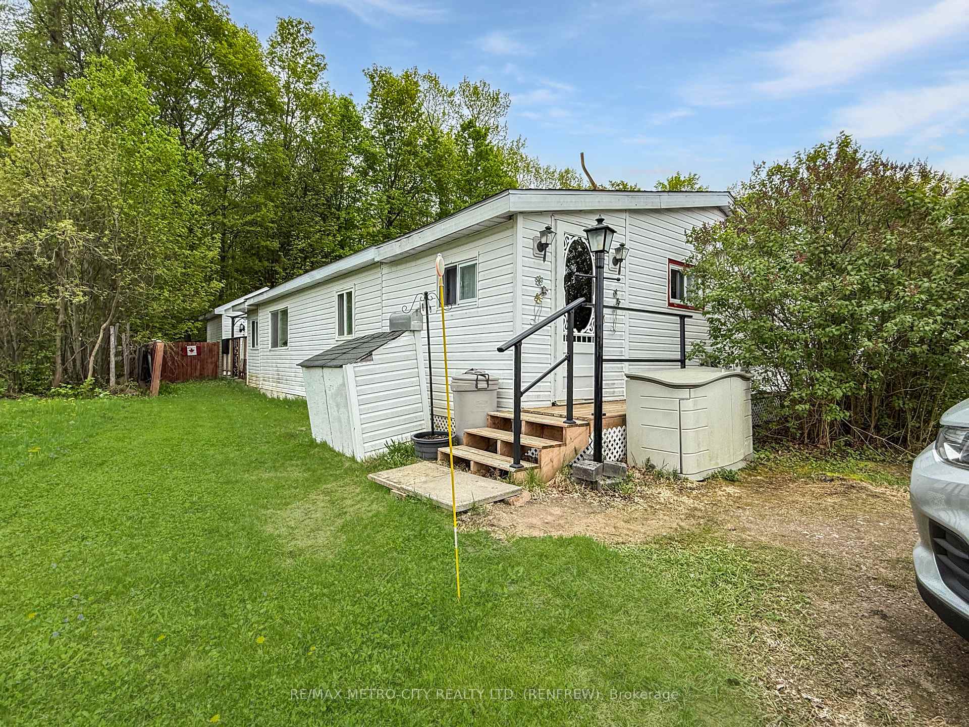 Photo 2 of 30 Denise Lane, Horton, Horton Twp — HOMEH