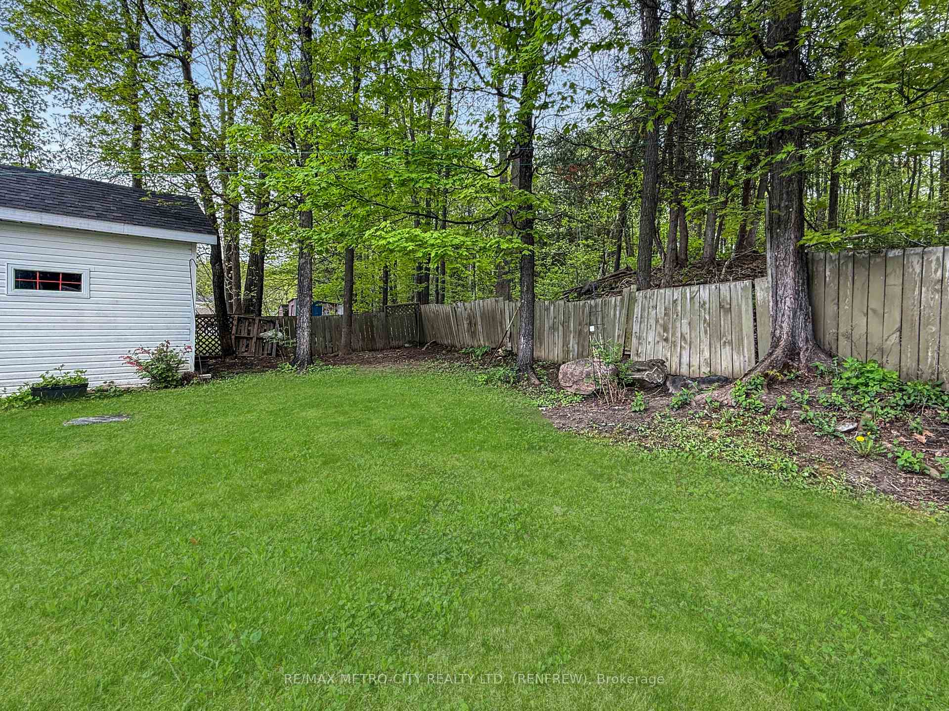 Photo 17 of 30 Denise Lane, Horton, Horton Twp — HOMEH