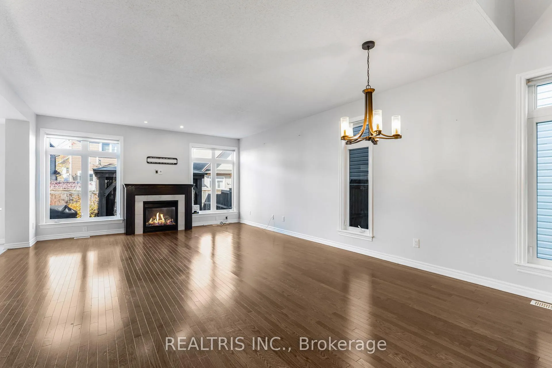 Photo 7 of 471 Creekview Way, Ottawa, Blossom Park/Kemp Park/Findlay Creek — HOMEH