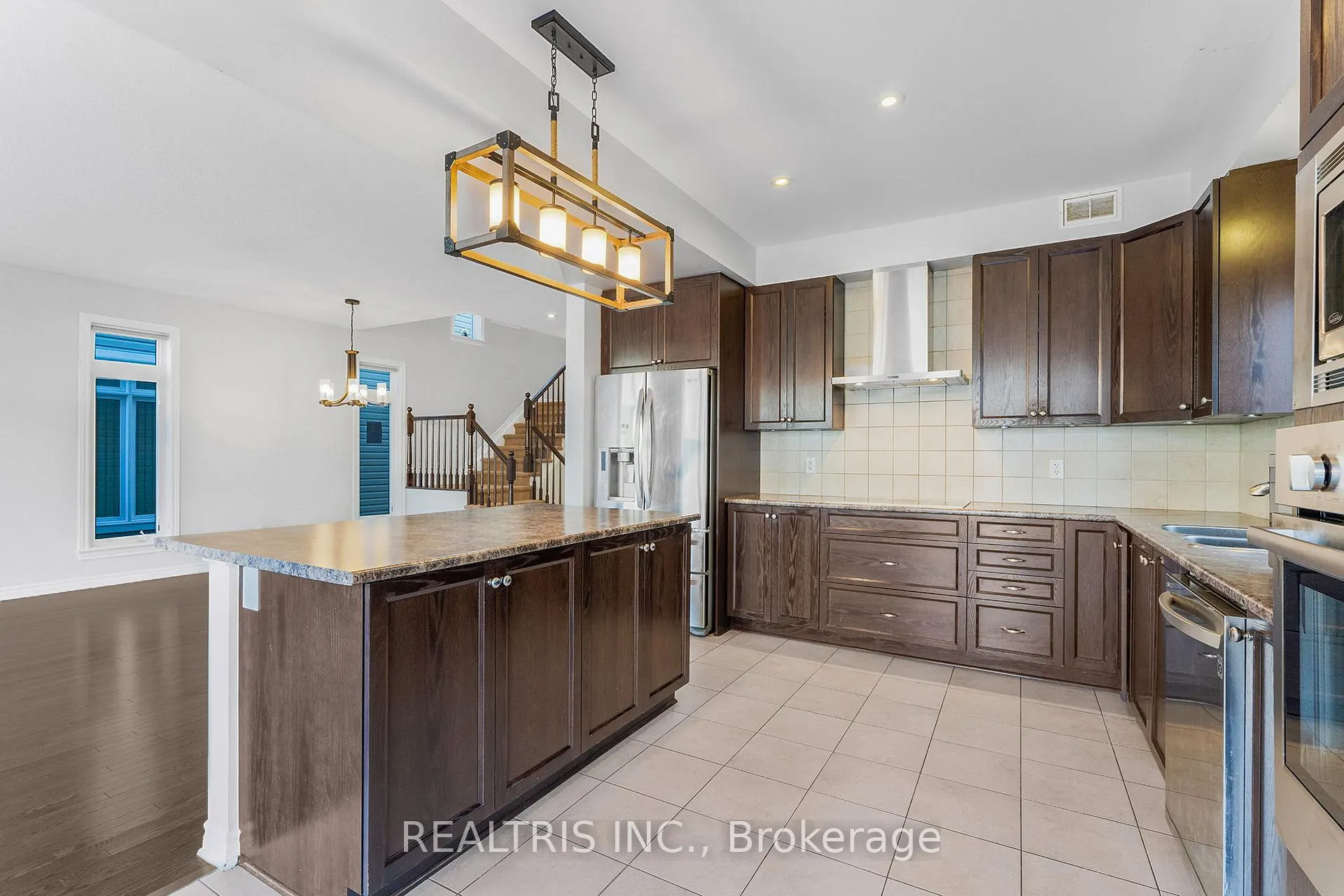 Photo 12 of 471 Creekview Way, Ottawa, Blossom Park/Kemp Park/Findlay Creek — HOMEH