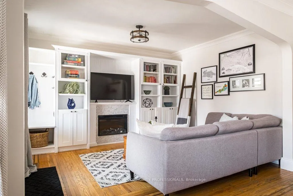 Photo 3 of 100 Graham Avenue S, Hamilton, Delta — HOMEH